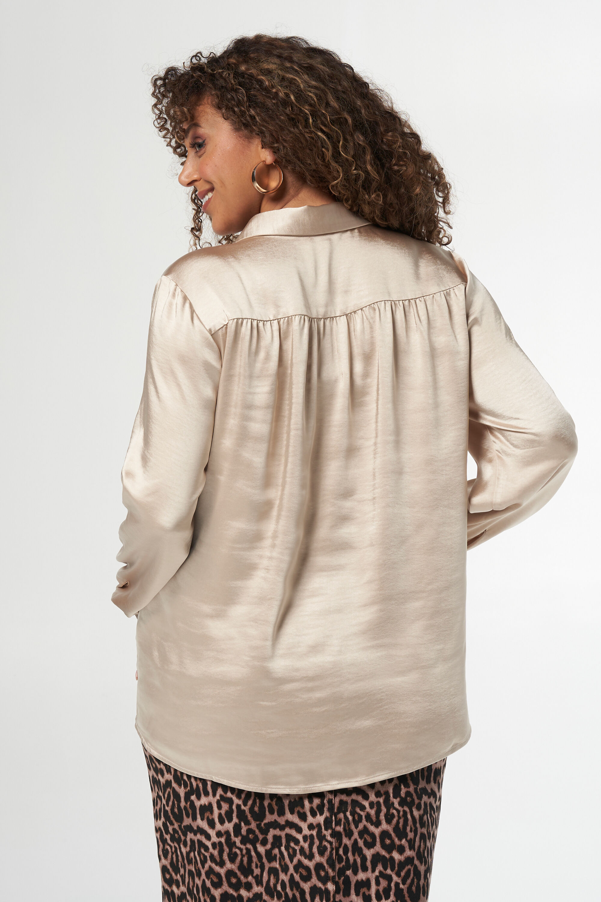 Bluse mit Satin-Look image number 3