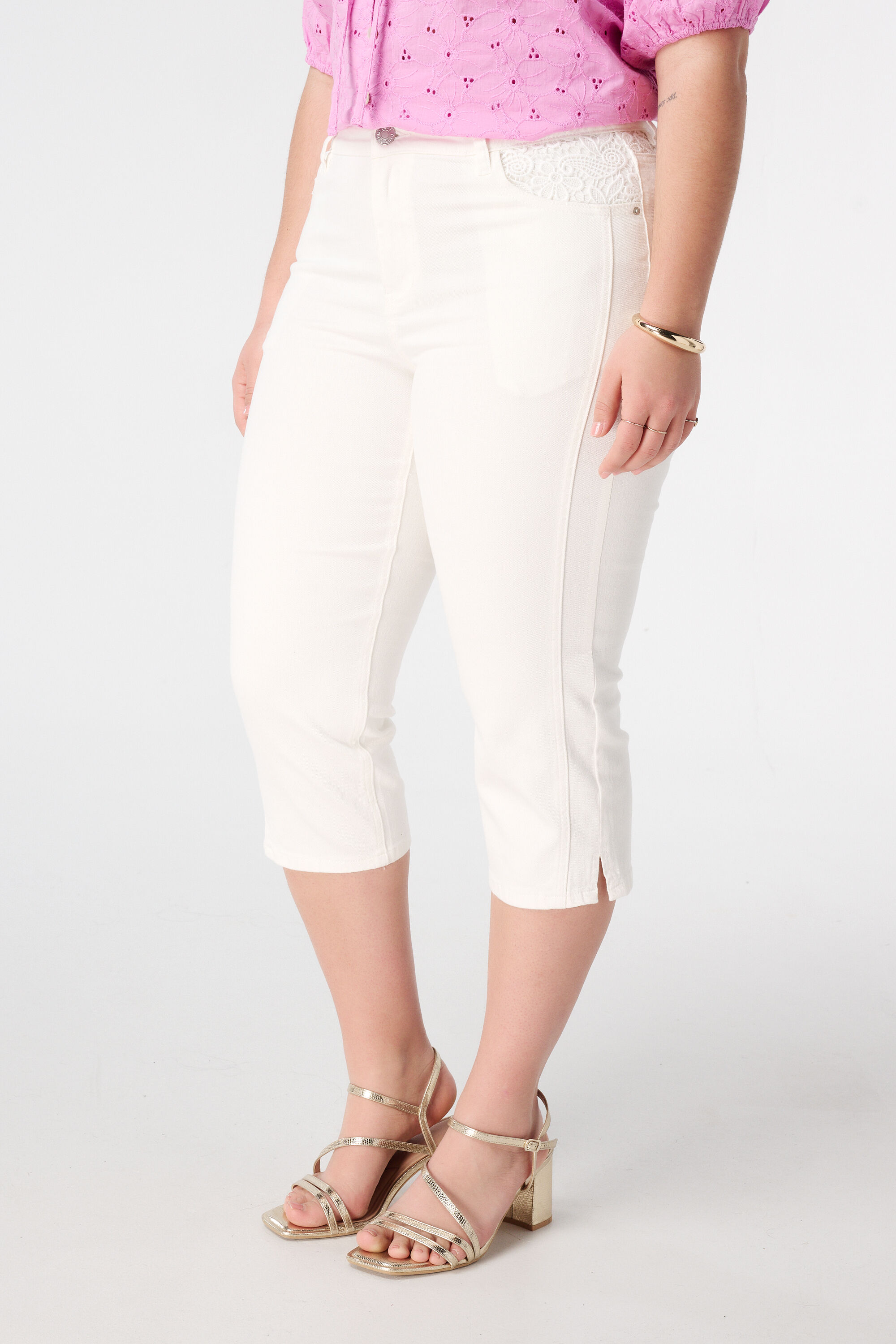 Jeans-Caprihose mit Spitzenelement  image number 5