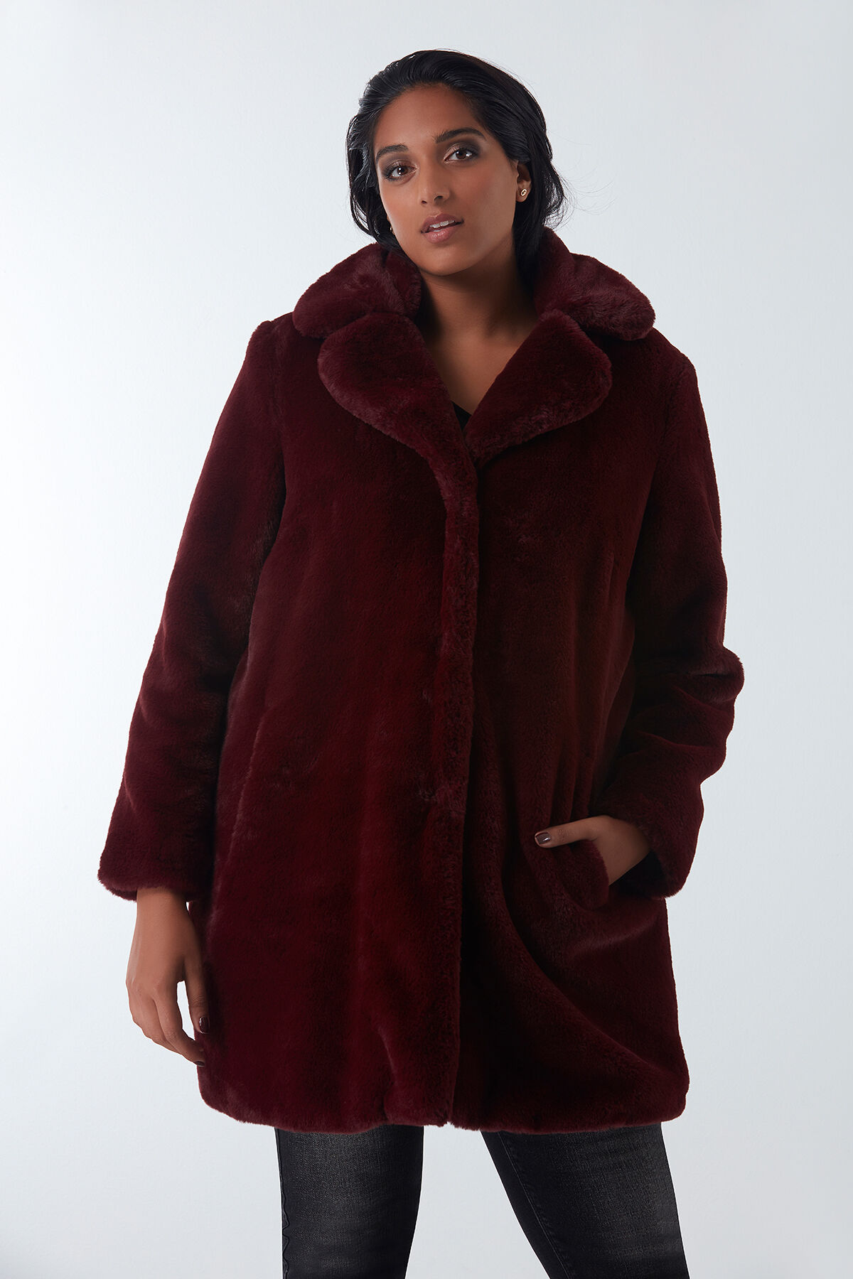 Mantel aus Kunstfell image number 6