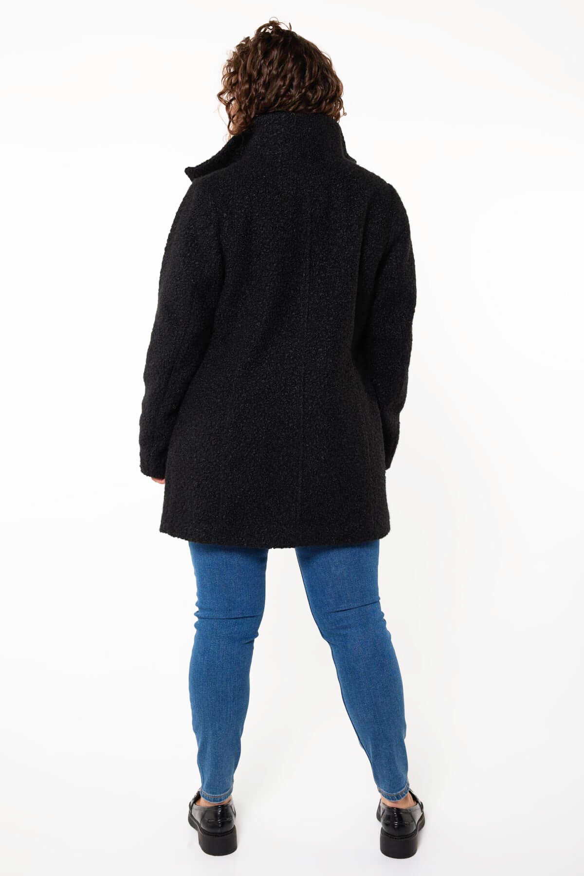 Boucl&eacute;-Mantel image number 4