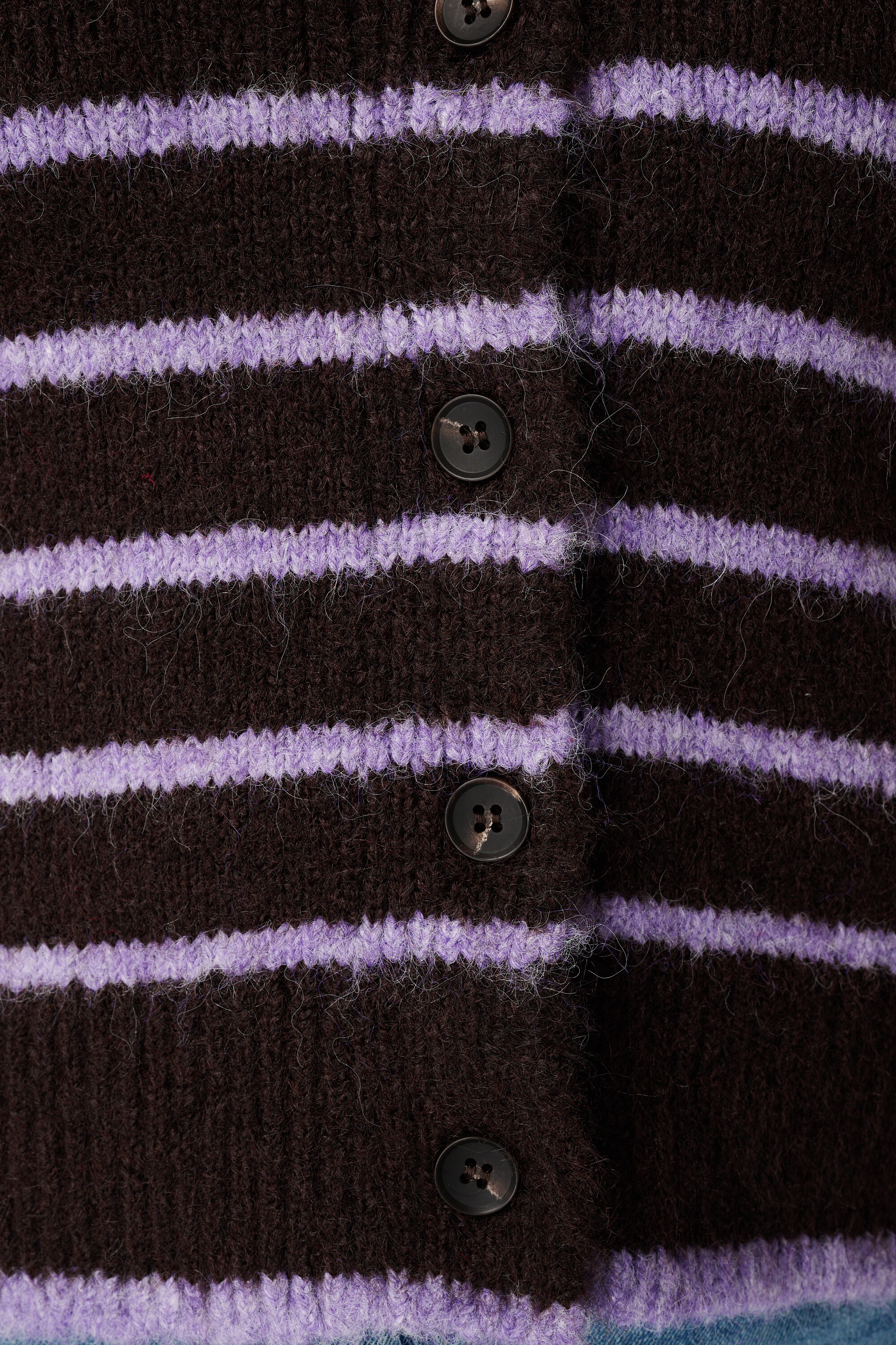 Gestreifte Strickjacke image number 6