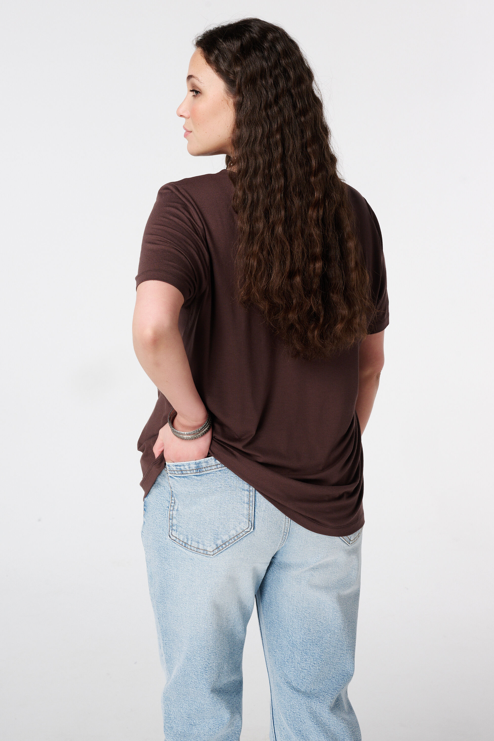 T-Shirt mit V-Ausschnitt image number 3