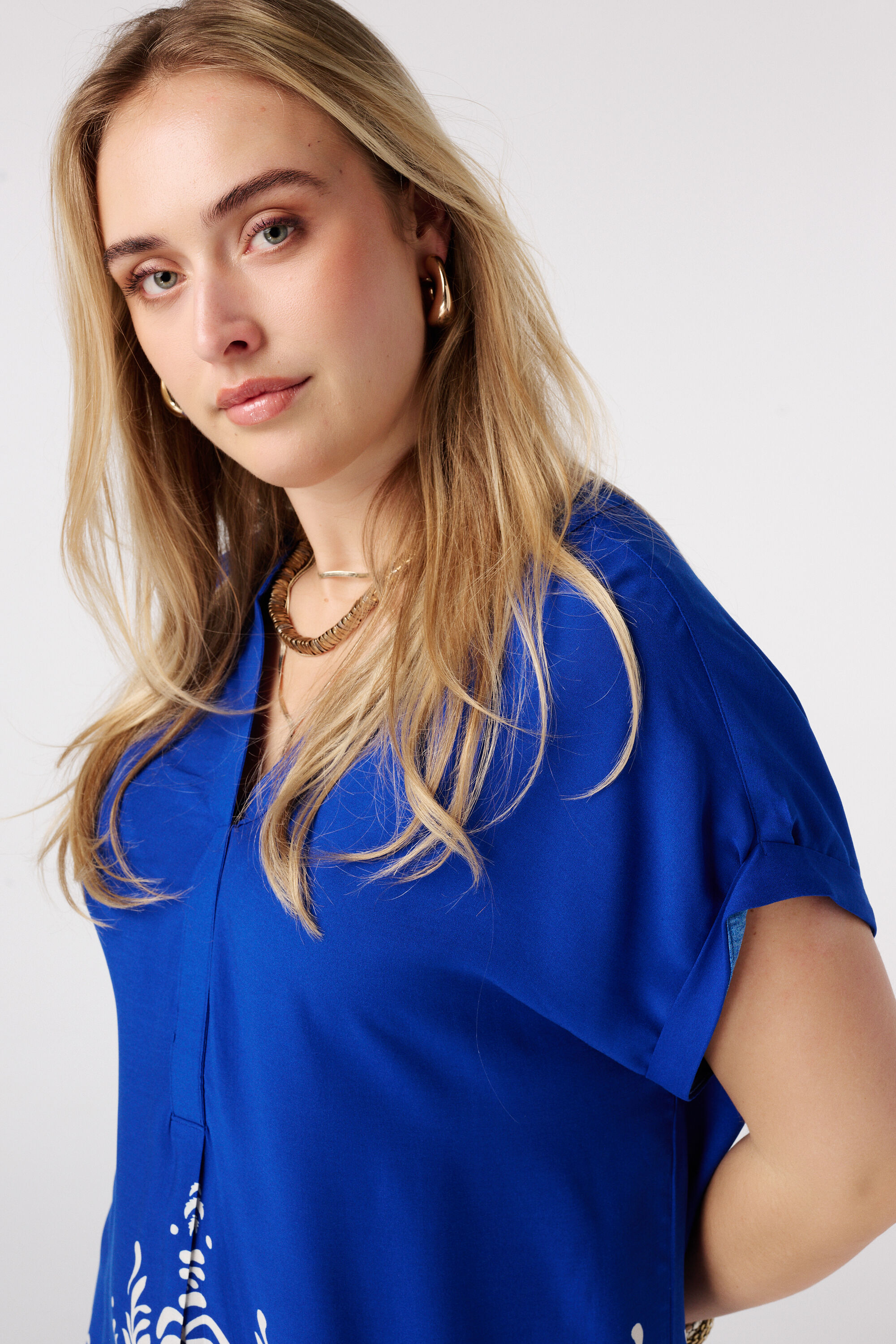 Kleid mit V Ausschnitt image number 4