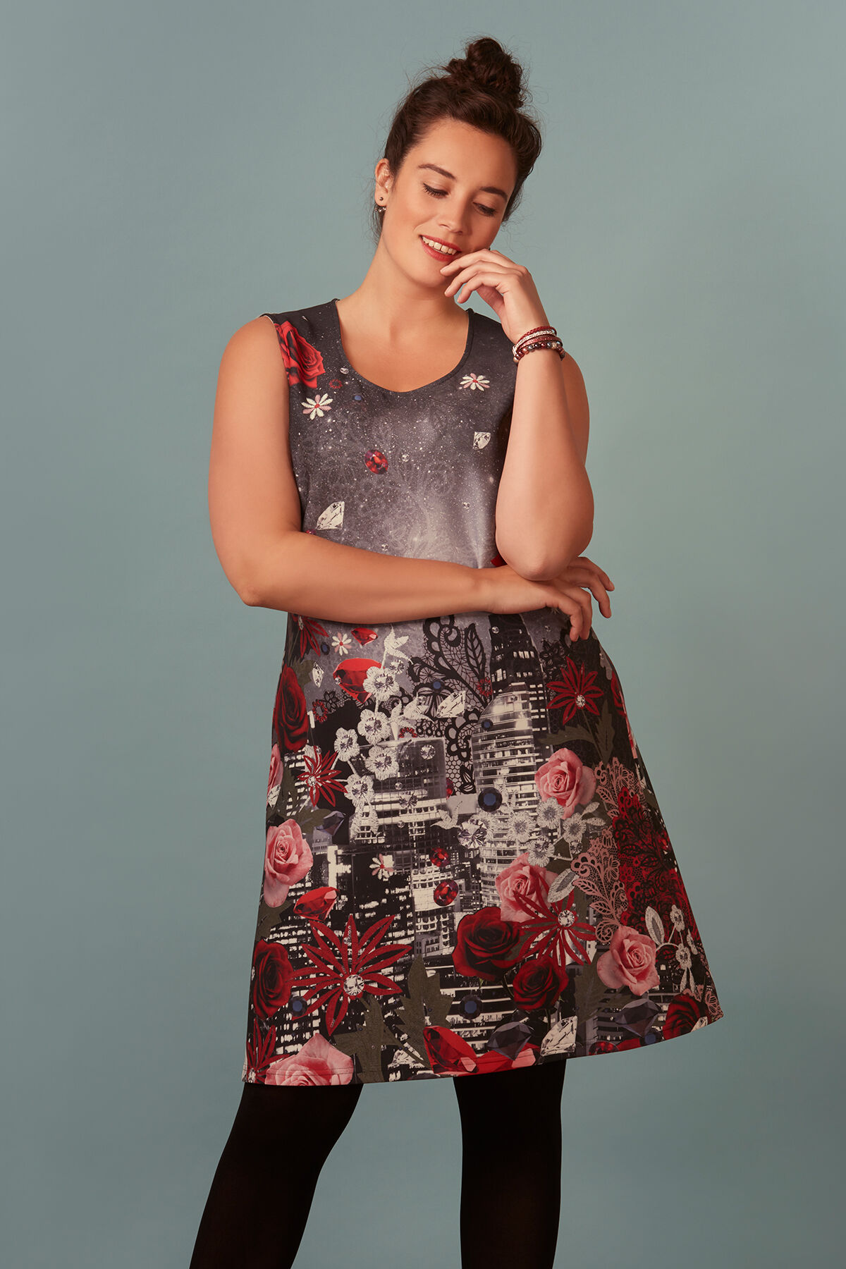 Kleid mit Motiv image number 0