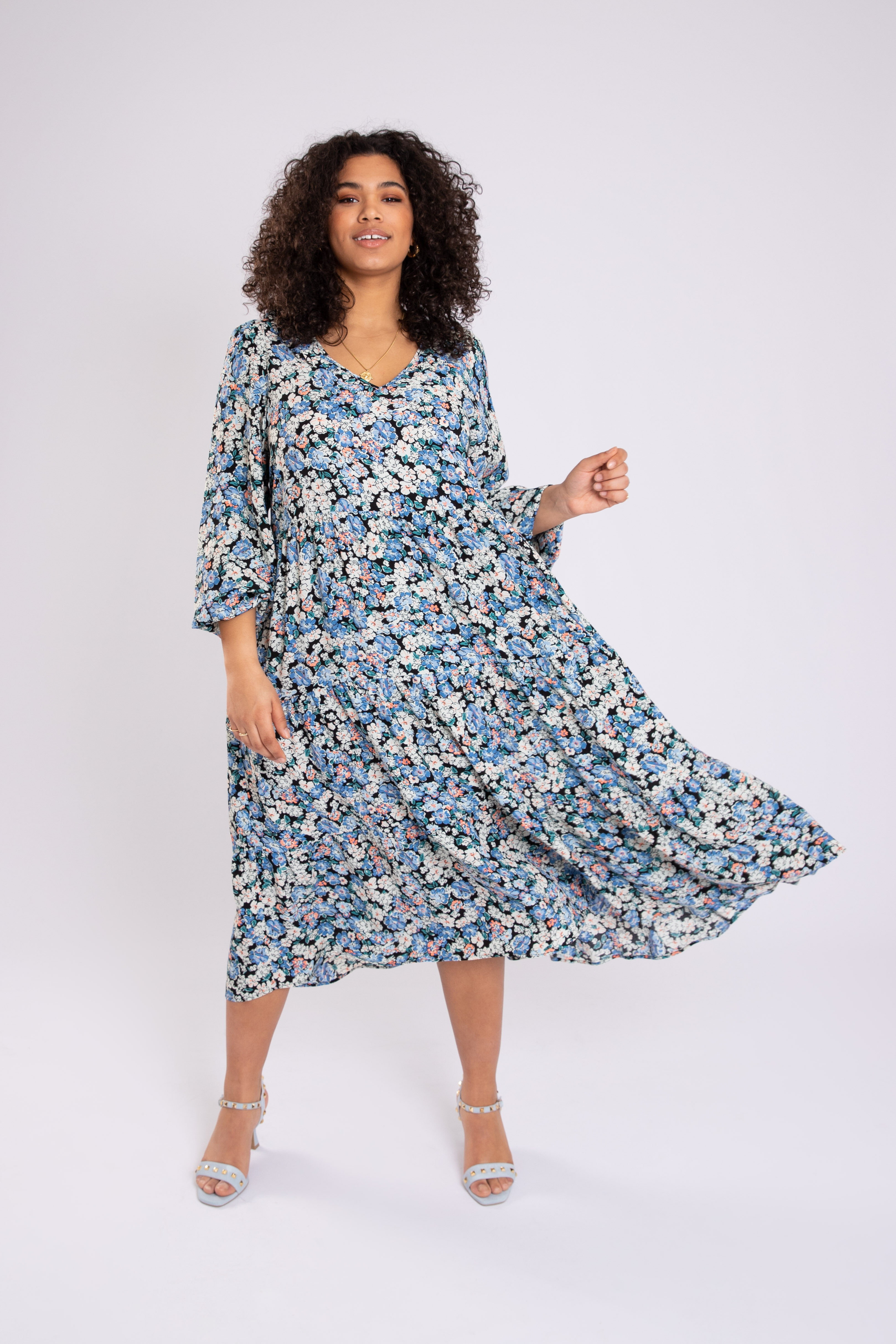 Kleid mit Print  image number 5