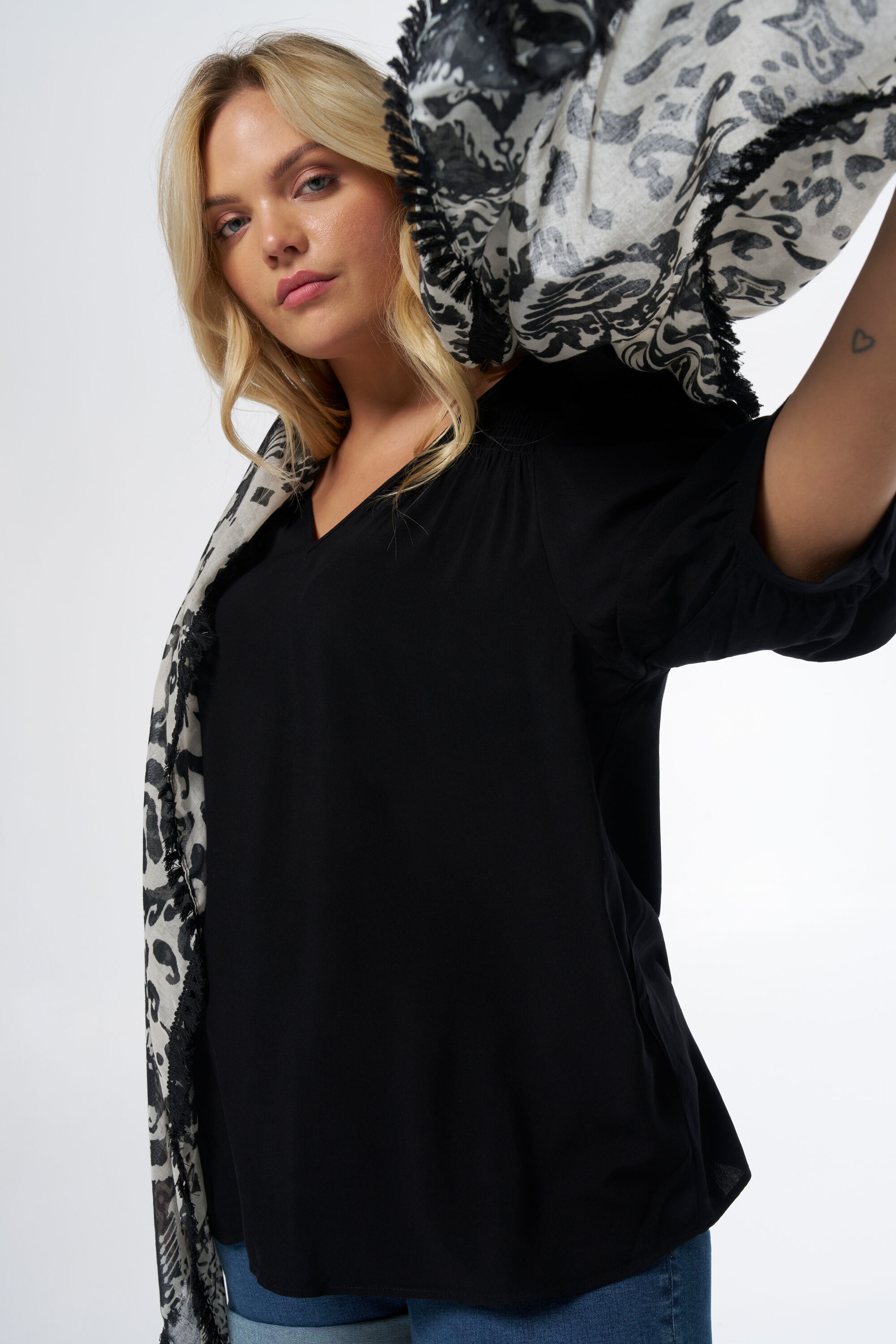 Schal mit Print  image number 2