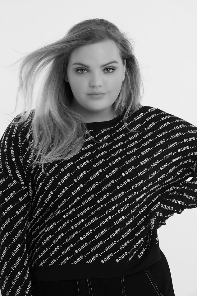 Pullover mit Allover-Logo-Print image number 3