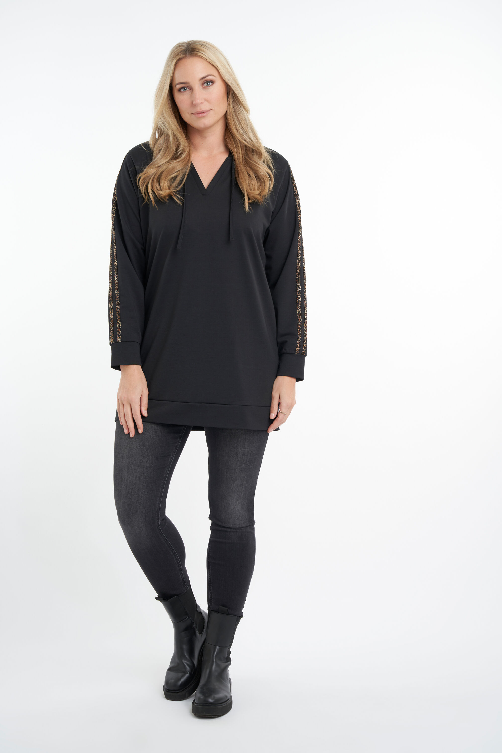 Sweatshirt mit Pantherprint-Details image number 5