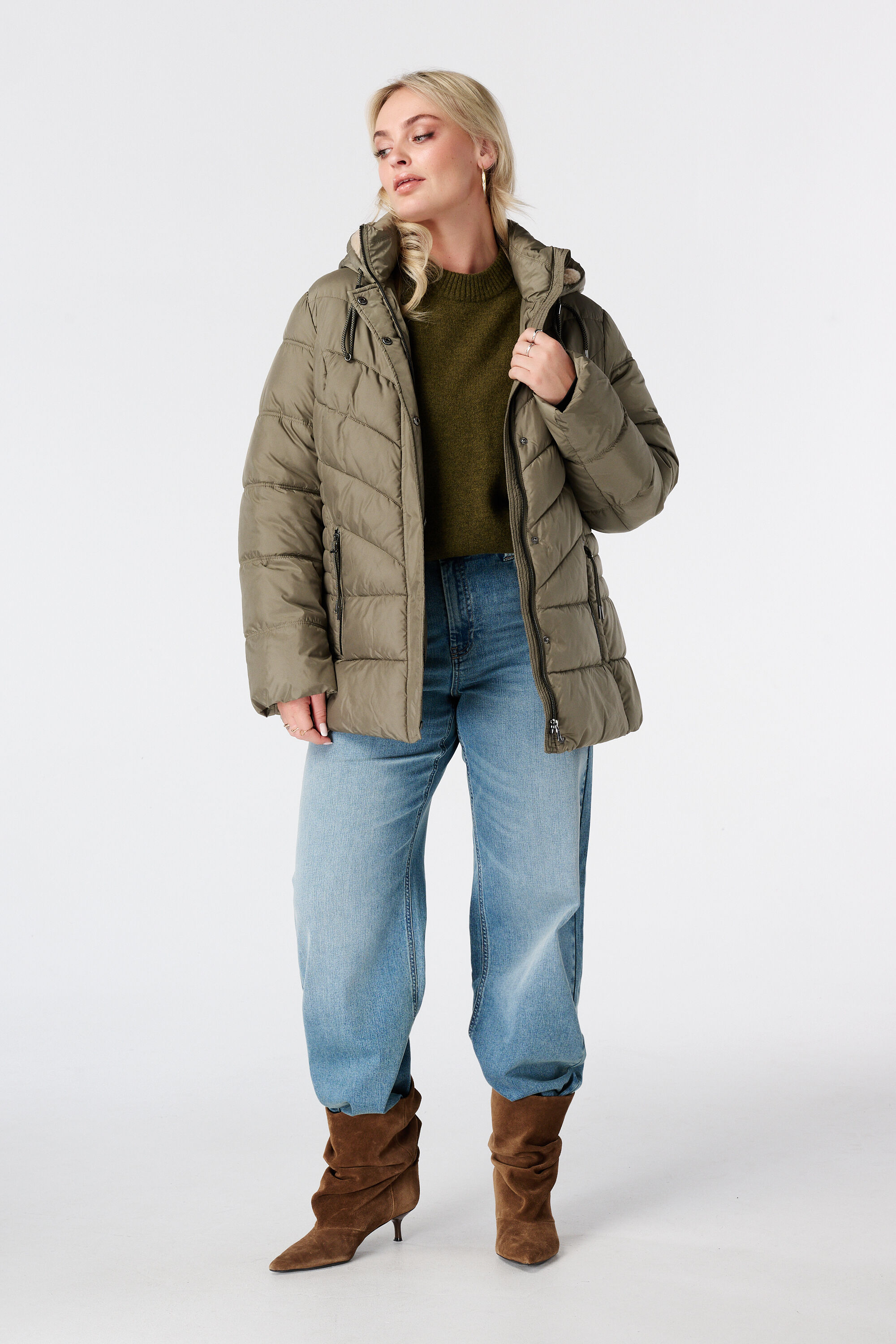 Gesteppte Jacke mit Kapuze image number 5