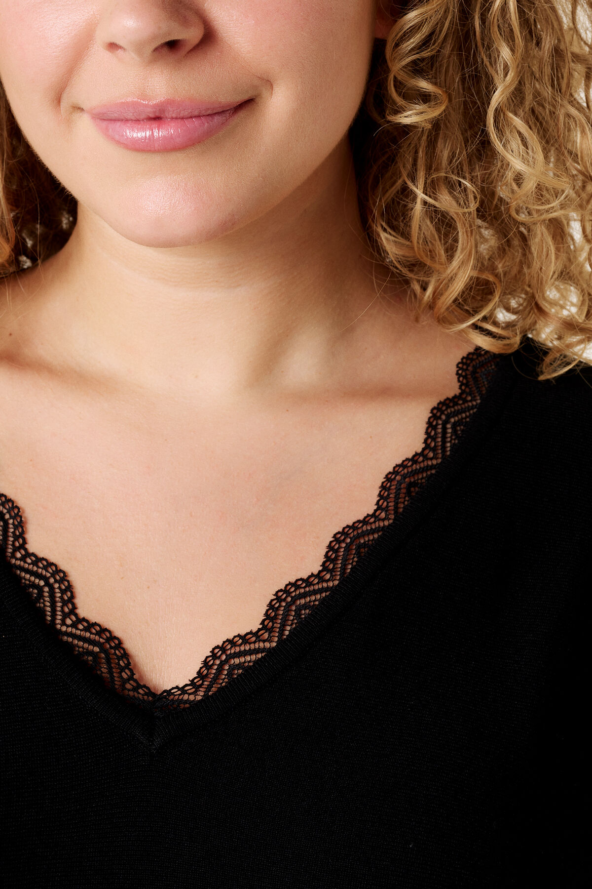 Pullover mit Spitzendetails  image number 4