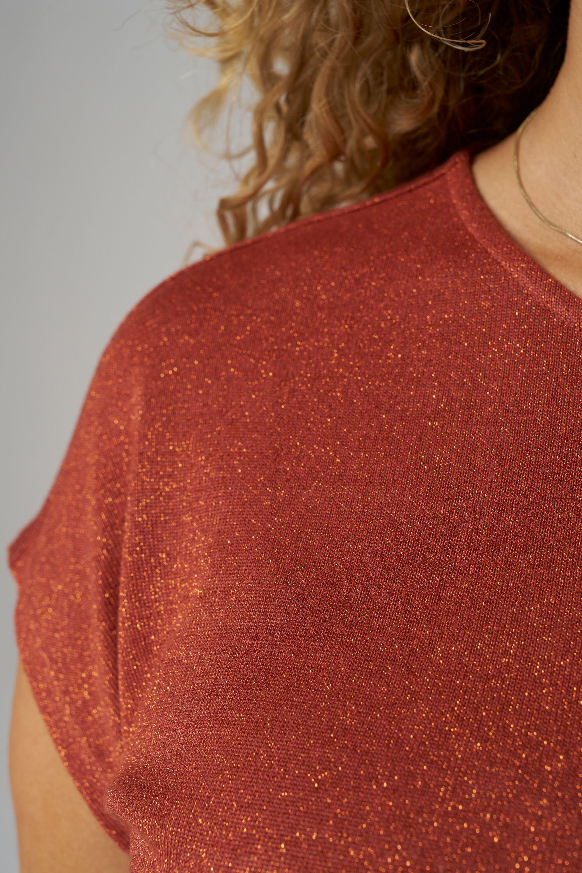 Top mit Knopfdetail image number 4