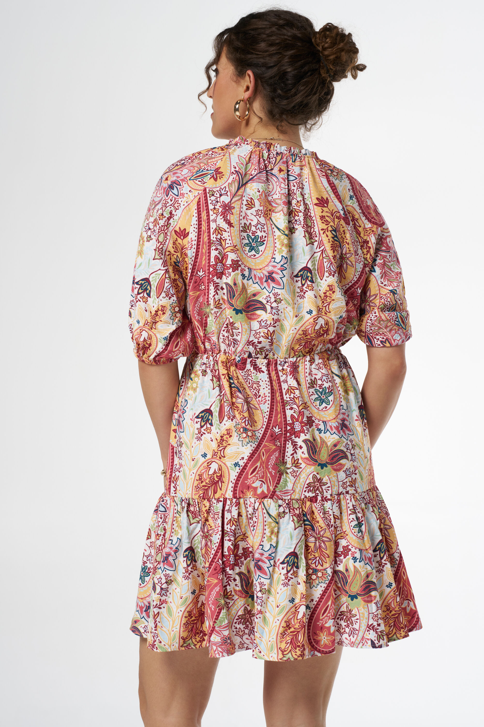 Ma&szlig;geschneidertes Kleid image number 3