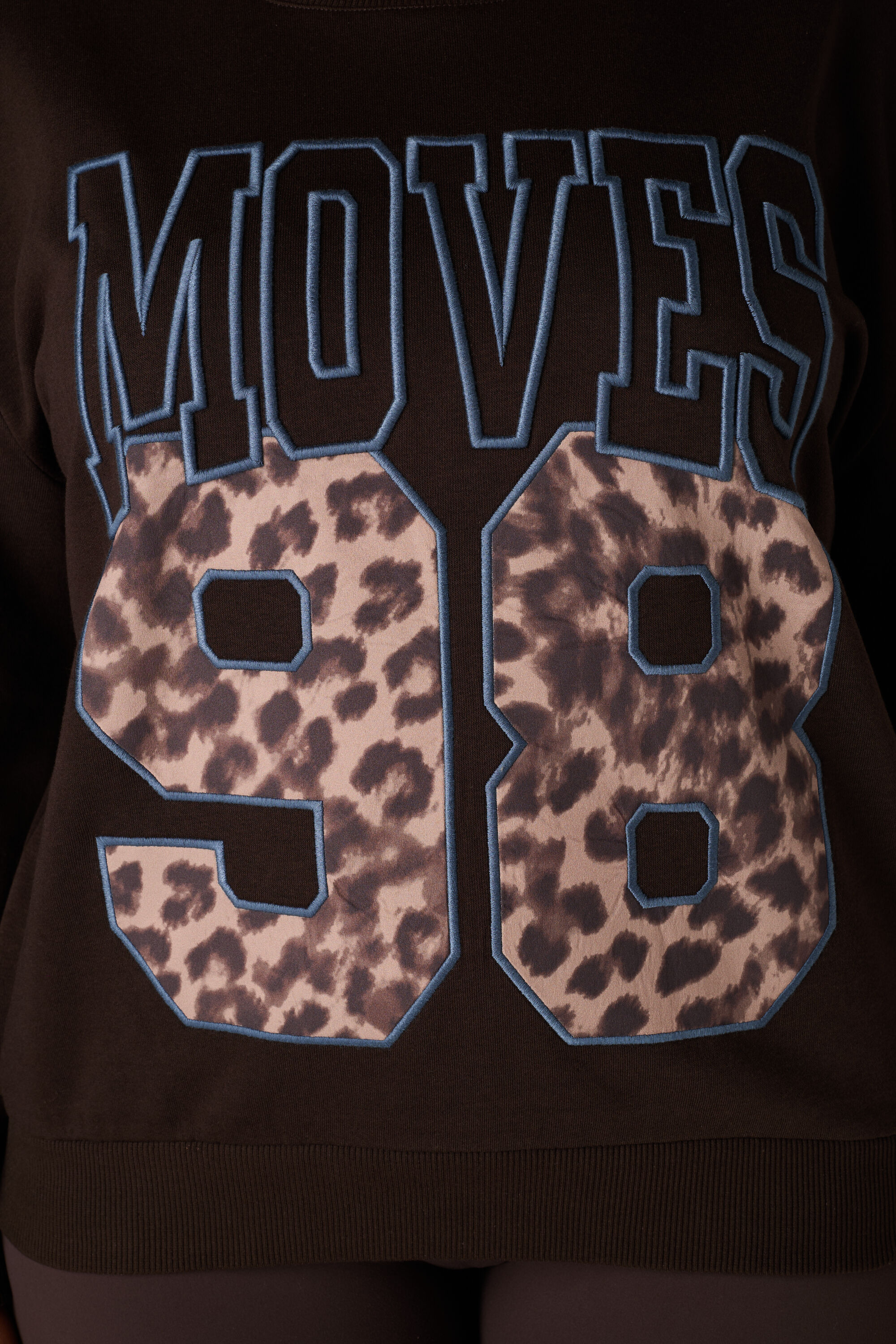 Sweatshirt mit sportivem Print image number 4