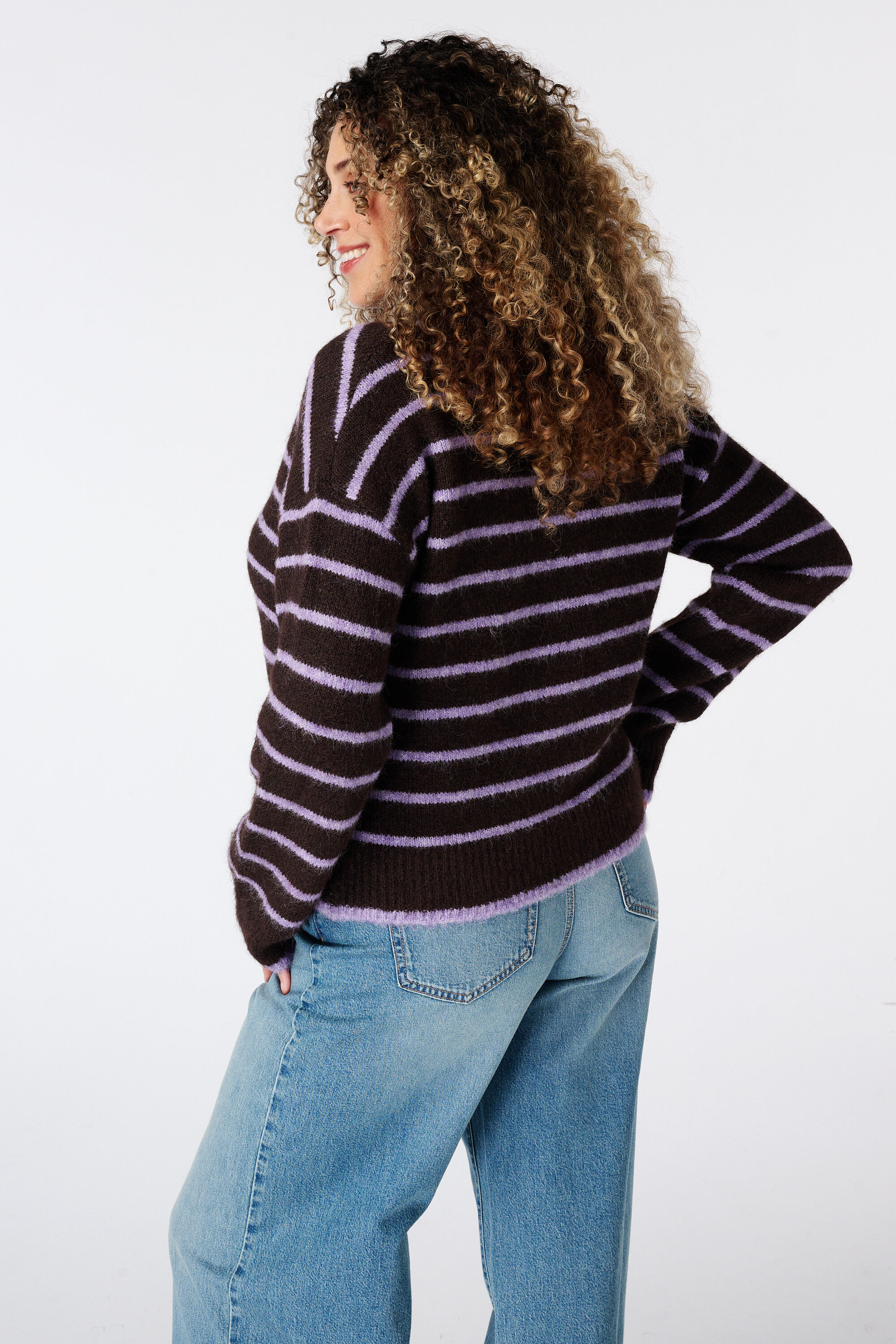 Gestreifte Strickjacke image number 3