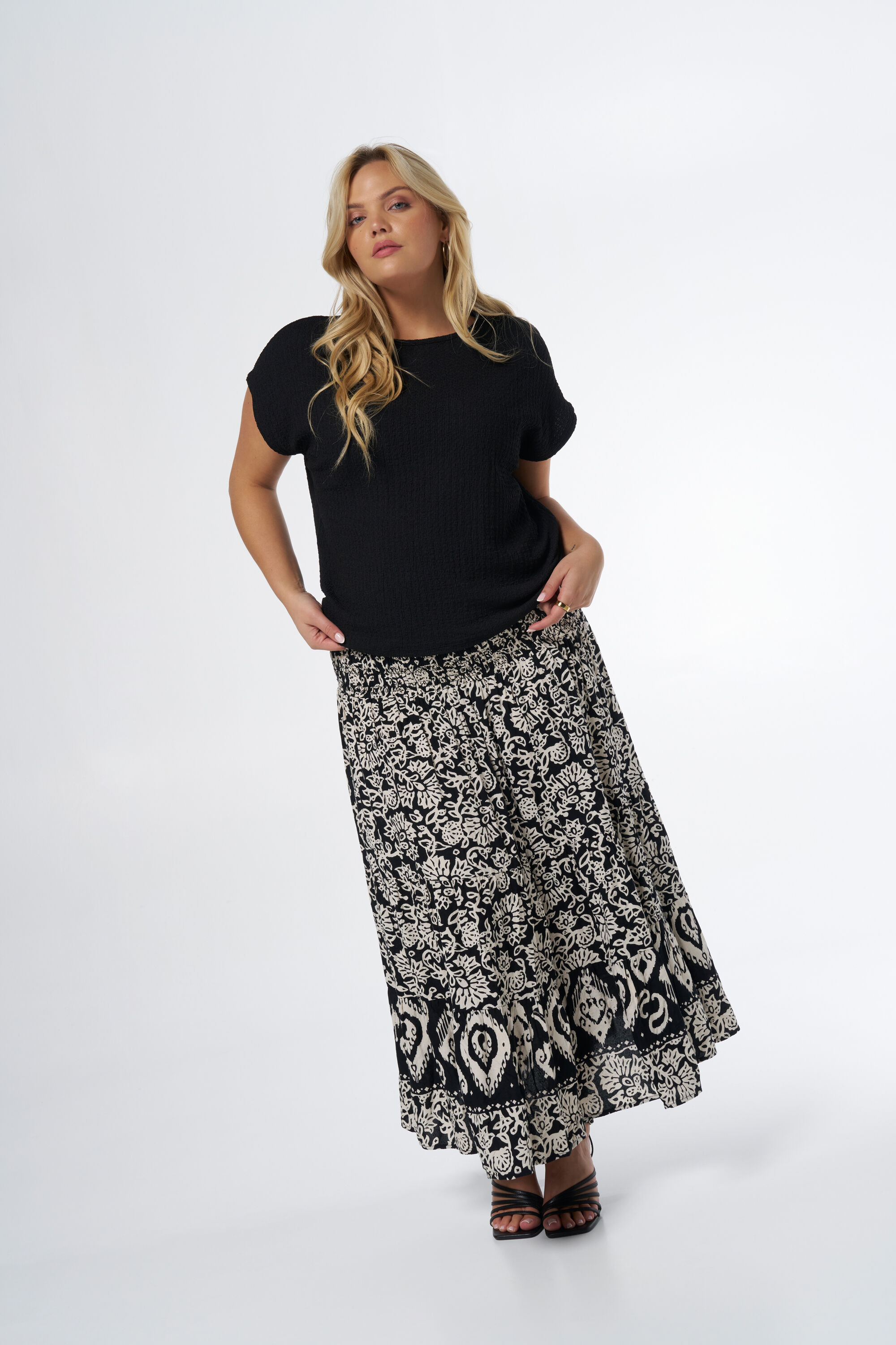 Top mit strukturiertem Stoff  image number 5