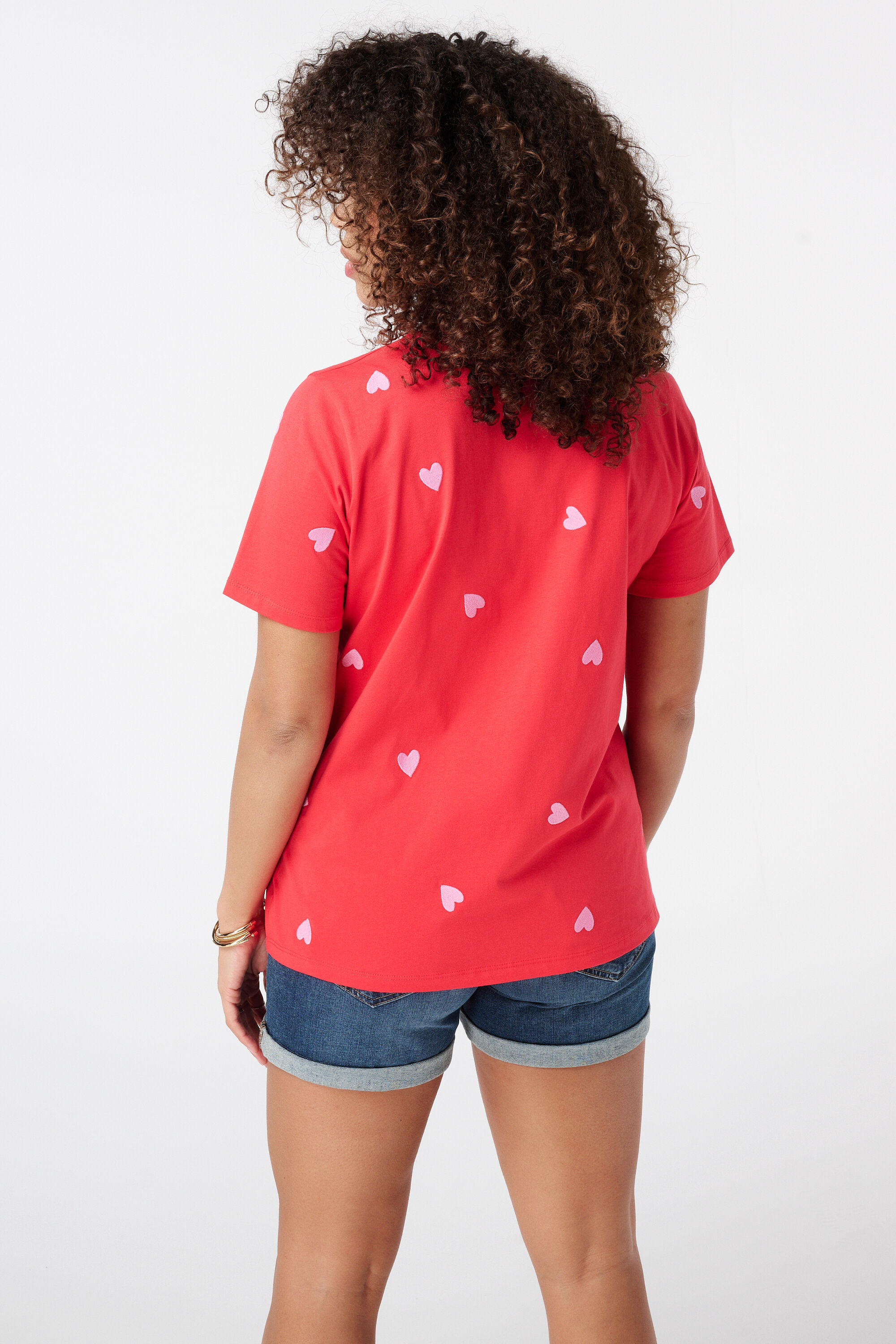T-Shirt mit aufgestickten Herzen image number 3