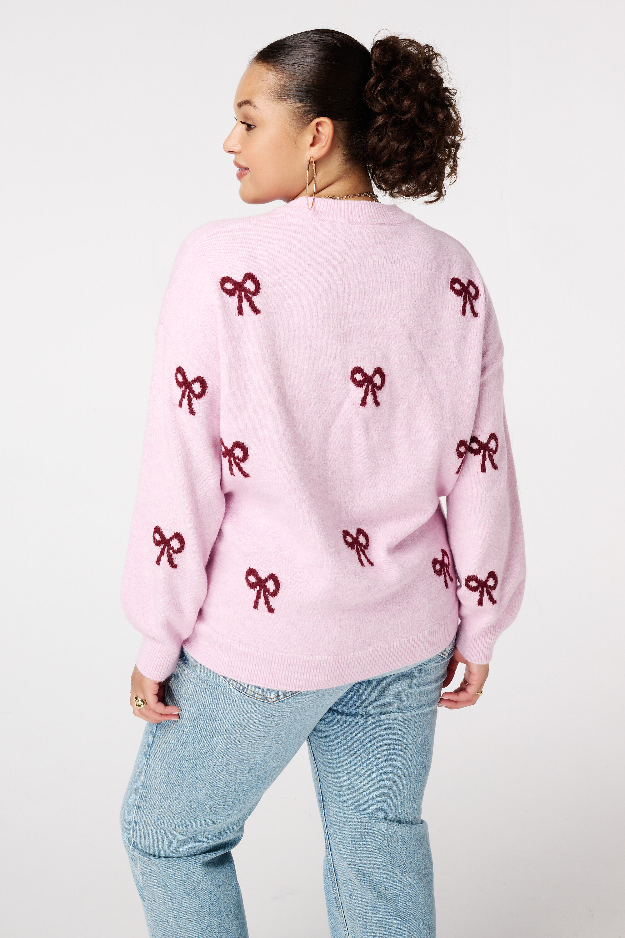 Pullover mit Schleifenprint image number 3