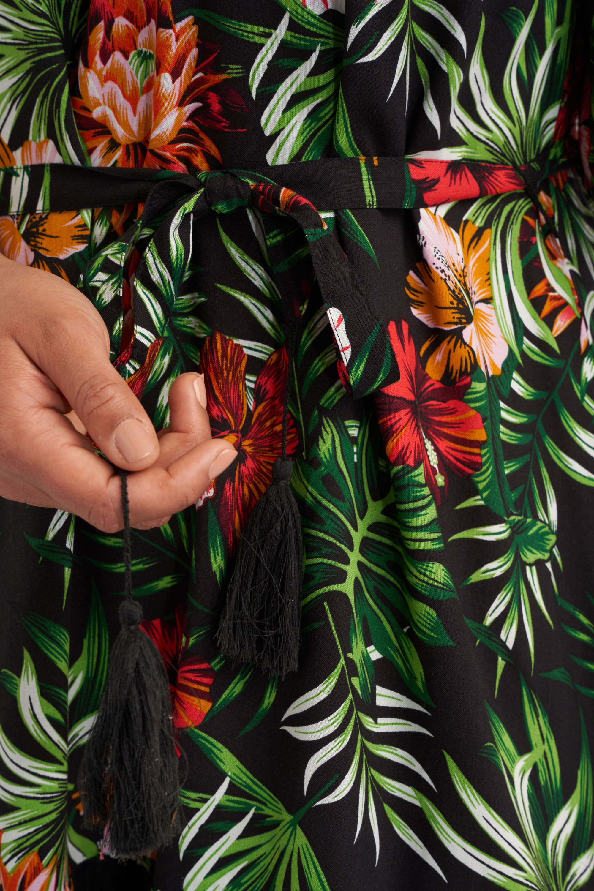 Schulterfreies Kleid mit Print image number 6