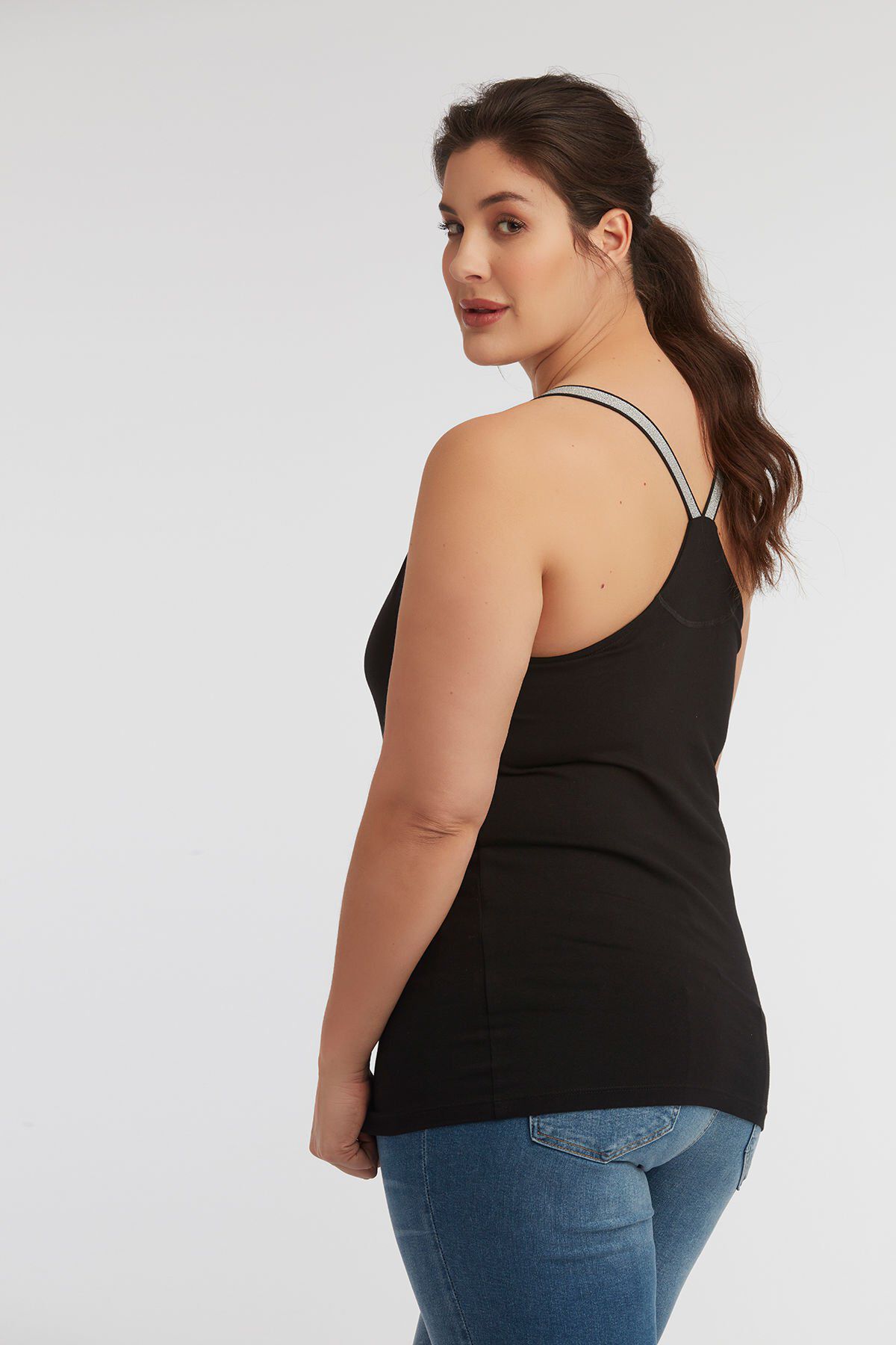 &Auml;rmelloses Top mit gekreuzten Tr&auml;gern image number 0