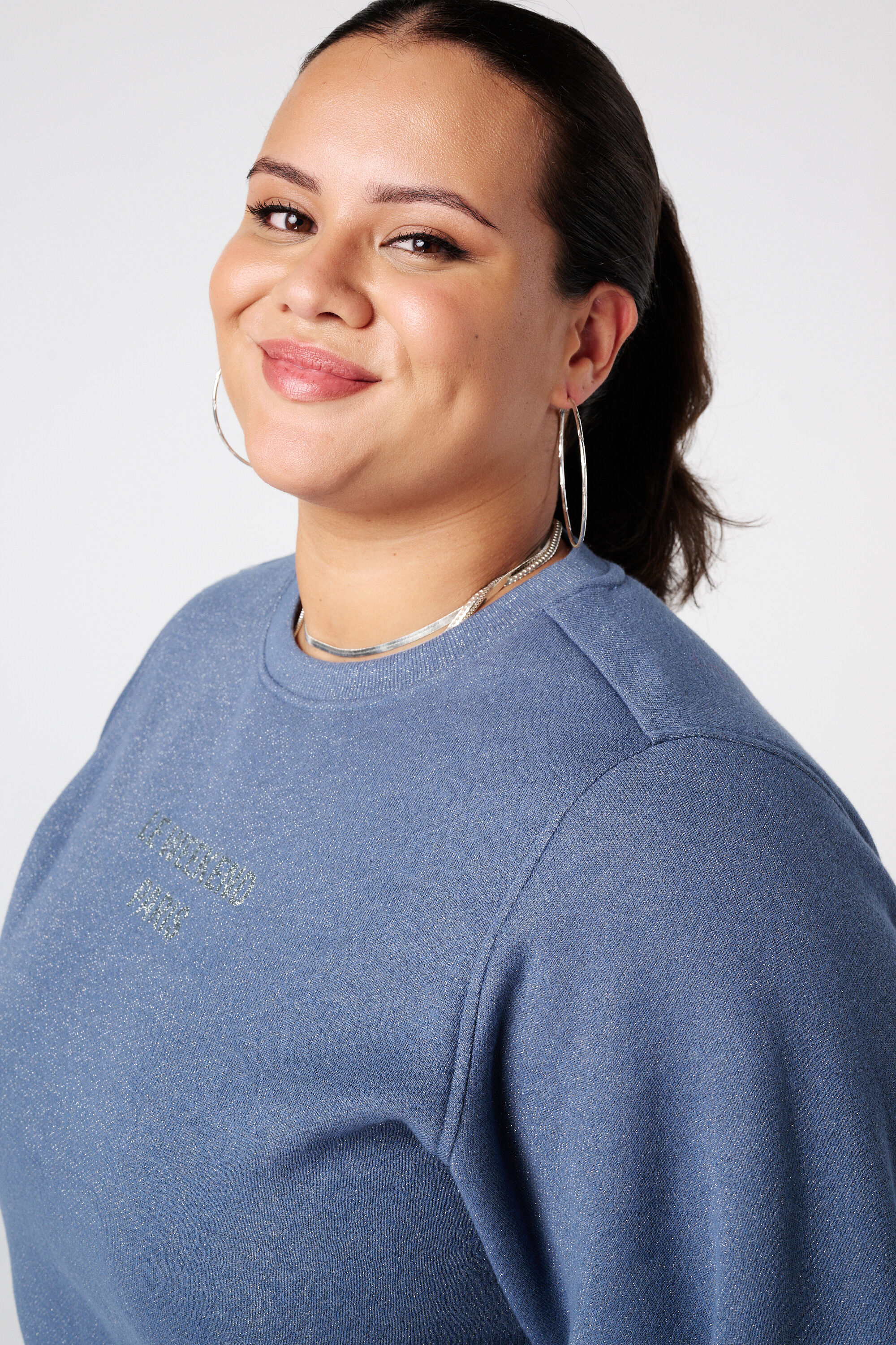 Sweatshirt mit Lurex und Glitzertext image number 4