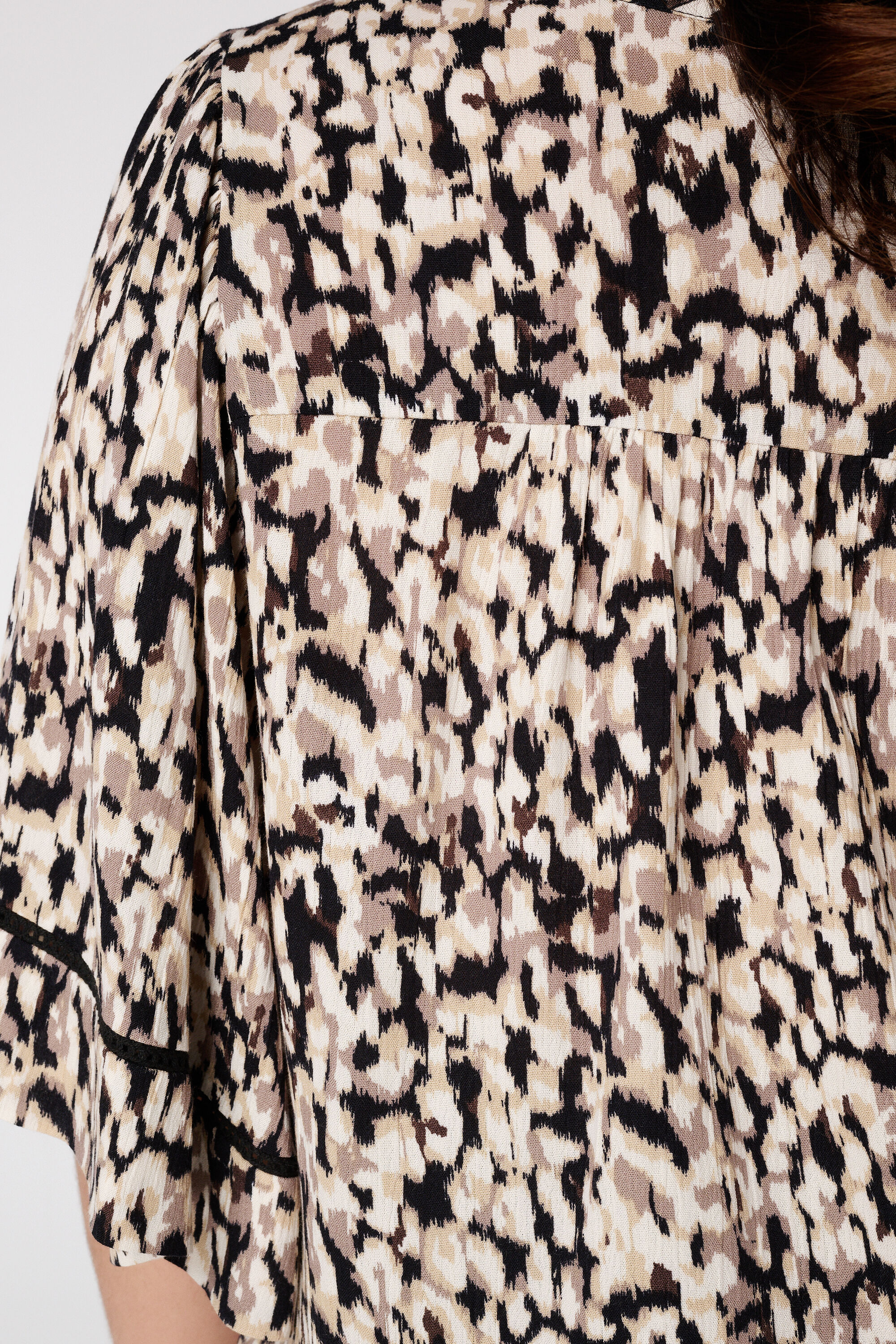 Bluse mit Druck und Schleifendetail image number 6