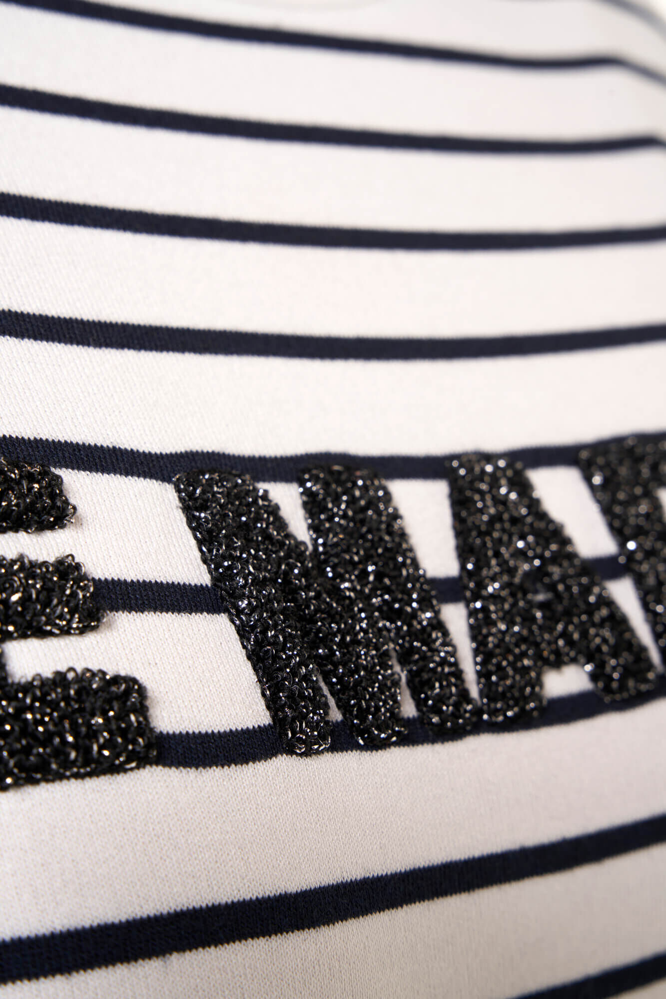 Gestreifter Pullover mit Artwork image number 5