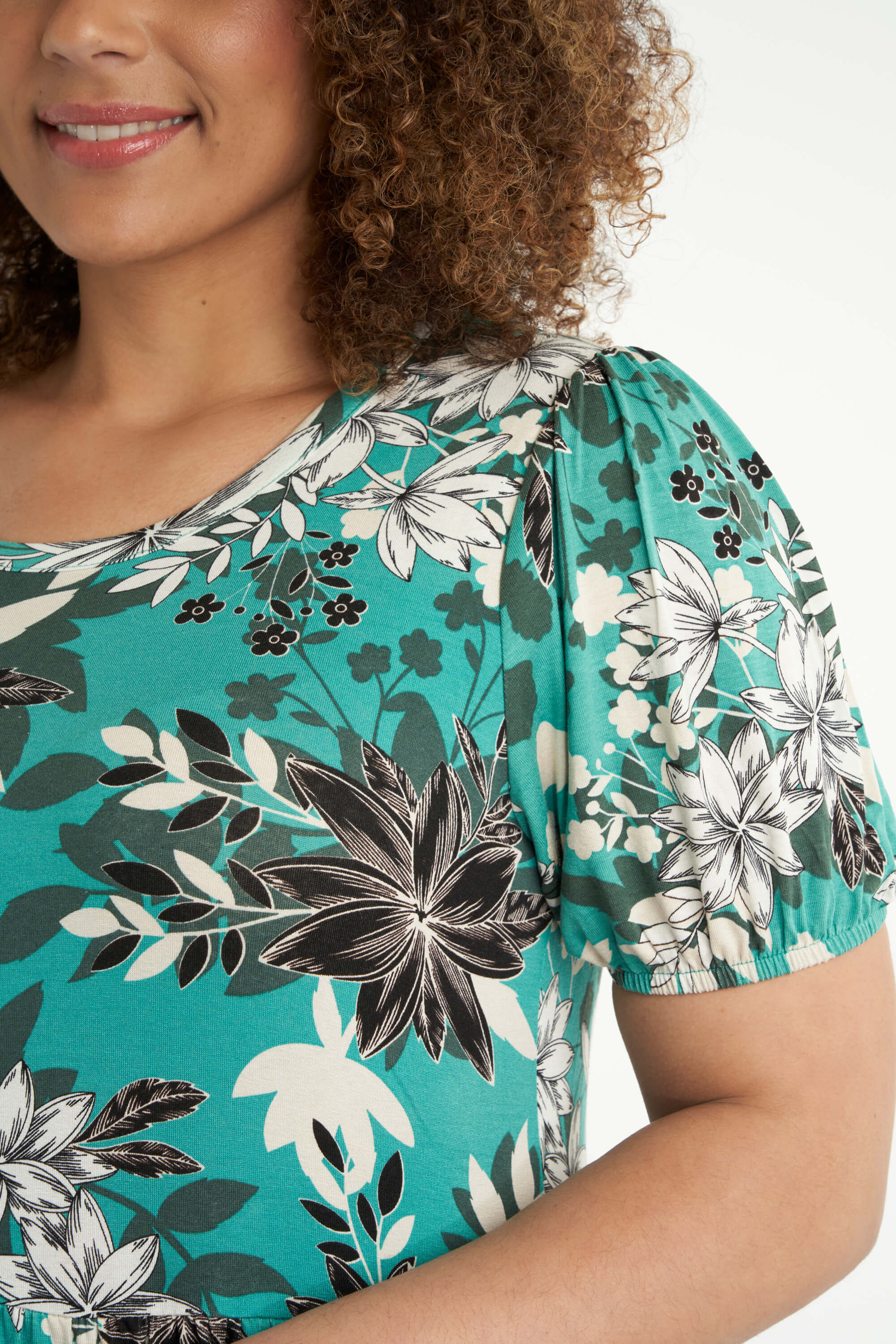 Langes Kleid mit Print  image number 4