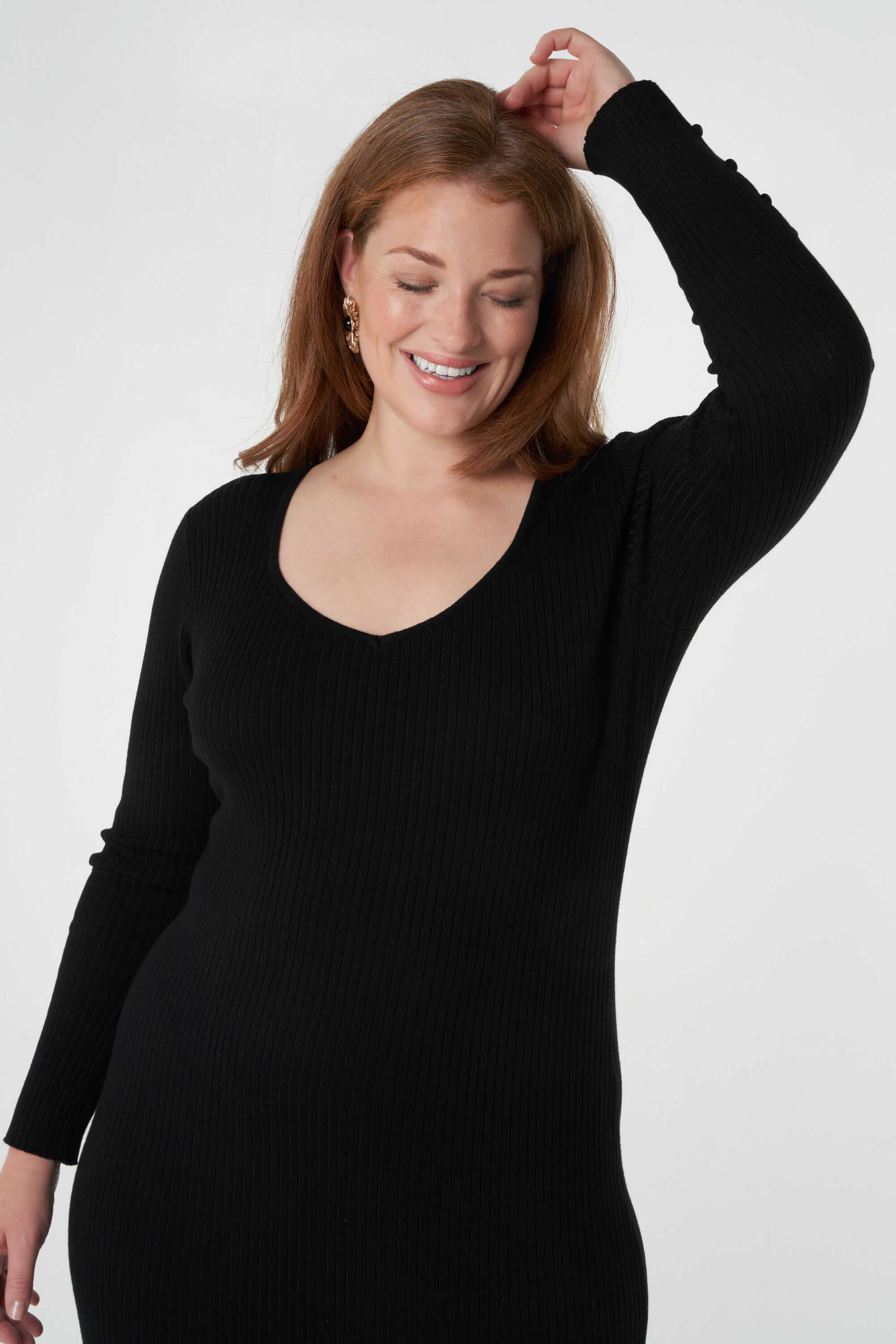 Gestricktes Rippkleid image number 6