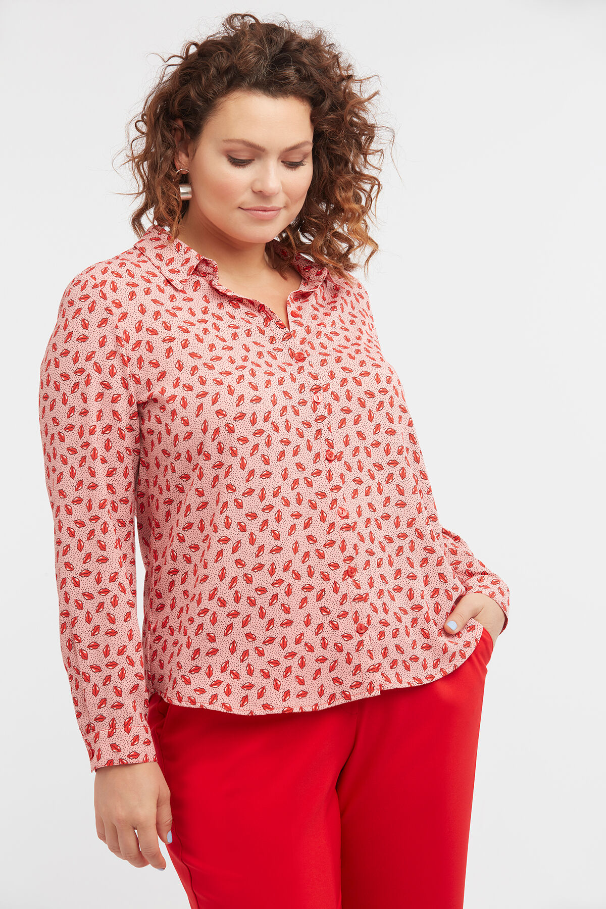Bluse mit Lippen-Print image number 3