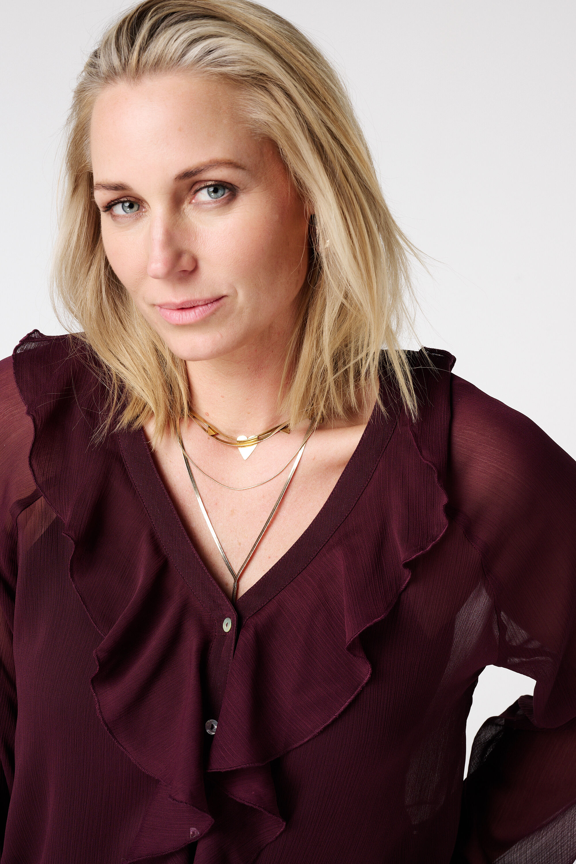 Transparente Bluse mit Volants und Spitze image number 4