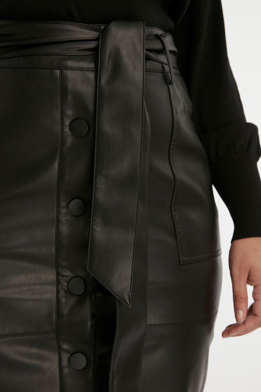 Kunstleder-Rock mit Kn&ouml;pfen image number 4