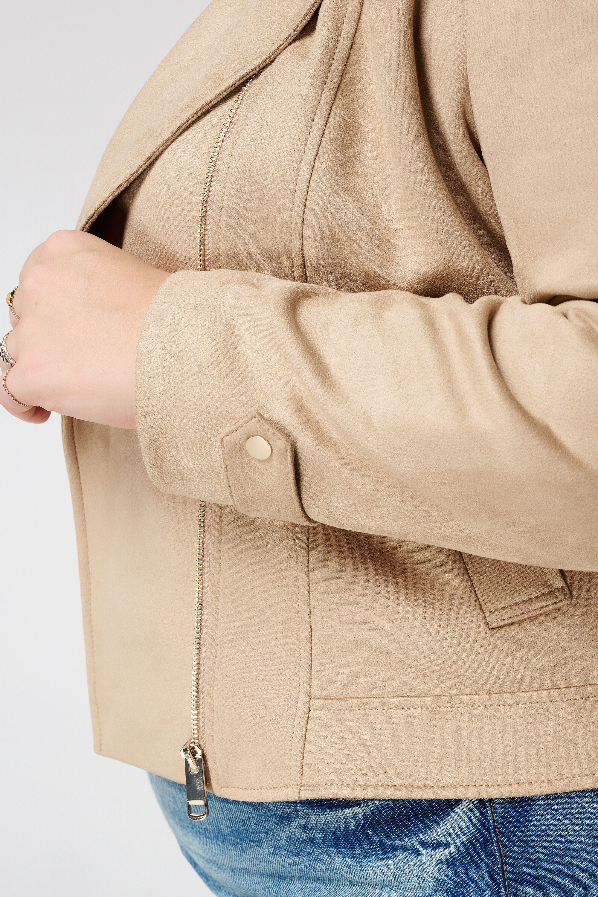 Bikerjacke aus Velourslederimitat image number 6