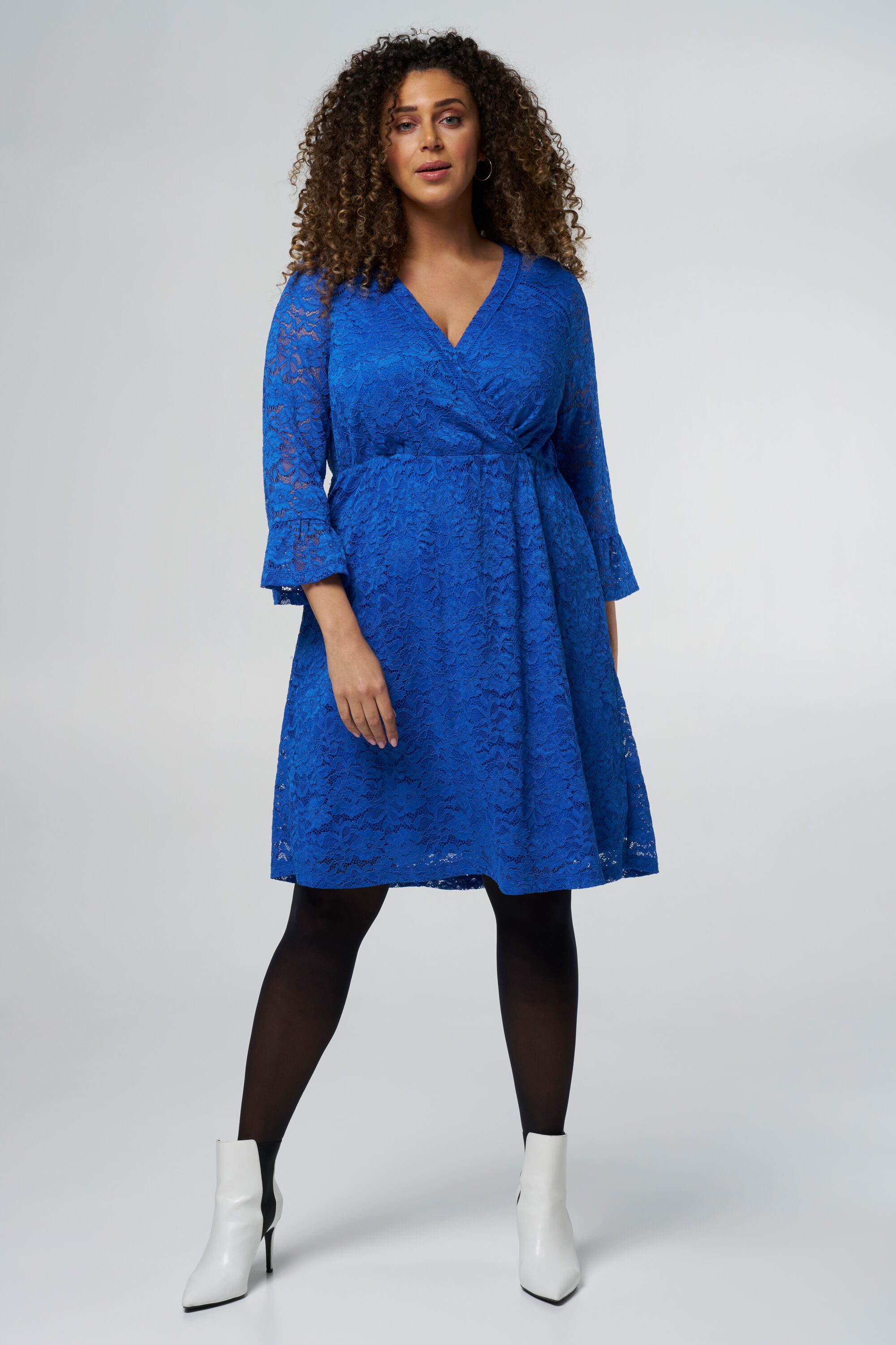 Midikleid aus Spitze image number 6