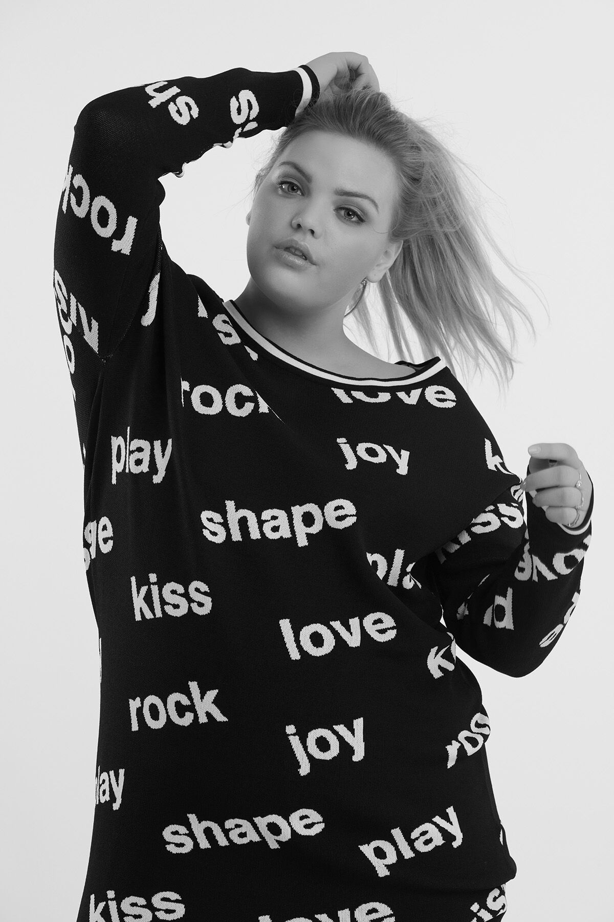 Strick-Sweatkleid mit Text-Print image number 3