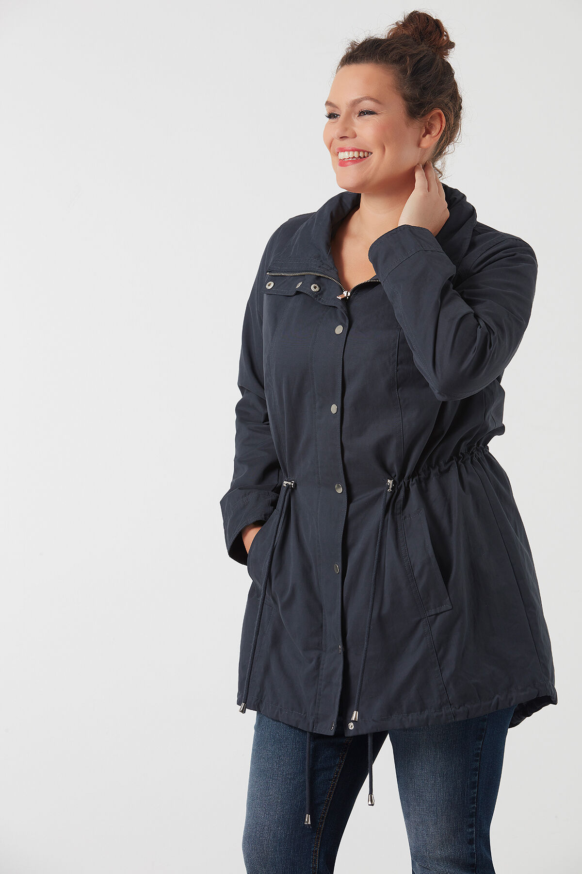 Parka mit floraler Stickerei image number 3