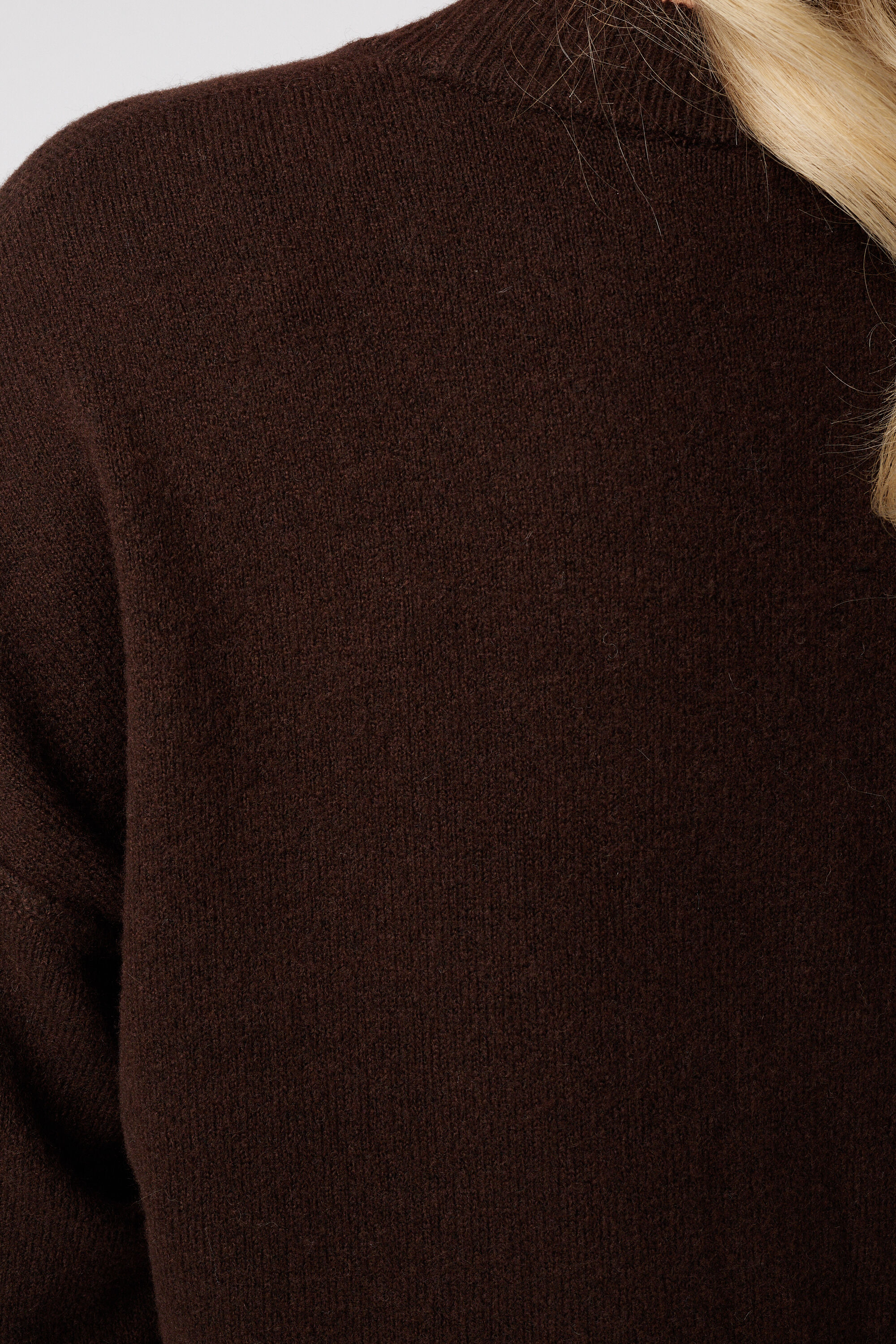 Pullover mit V Ausschnitt image number 6