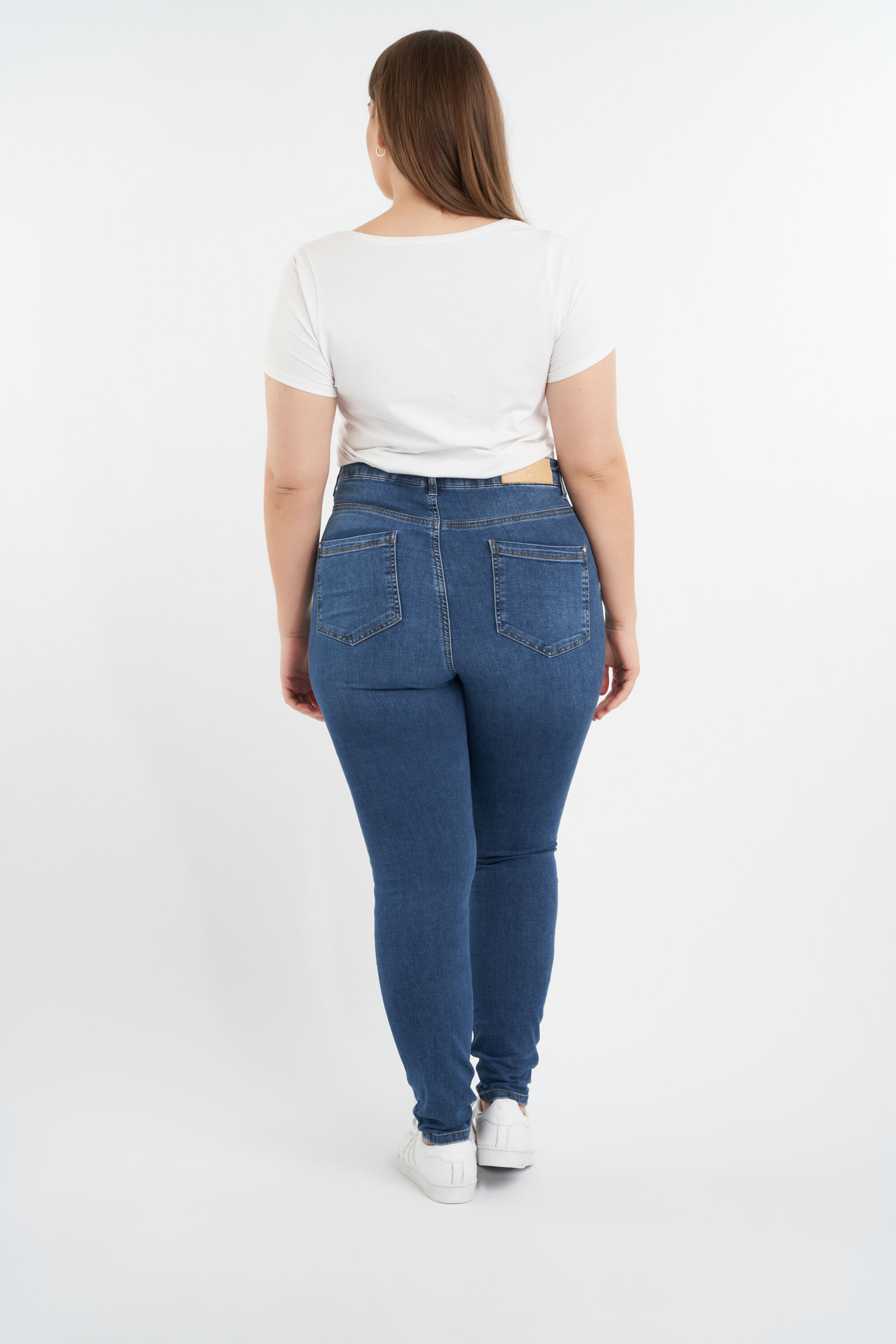 Skinny-Leg-Jeans mit hoher Taille CHERRY image number 3