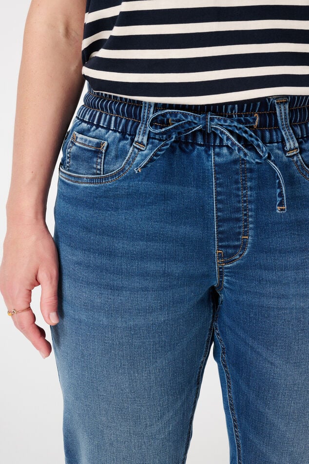 Slim Fit Jeans image number 4