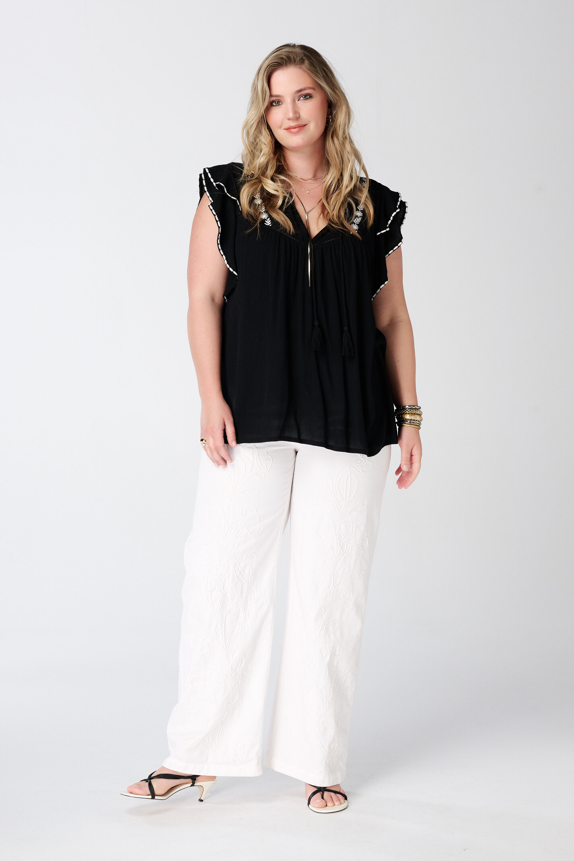 Bluse mit kurzen R&uuml;schen&auml;rmeln image number 5