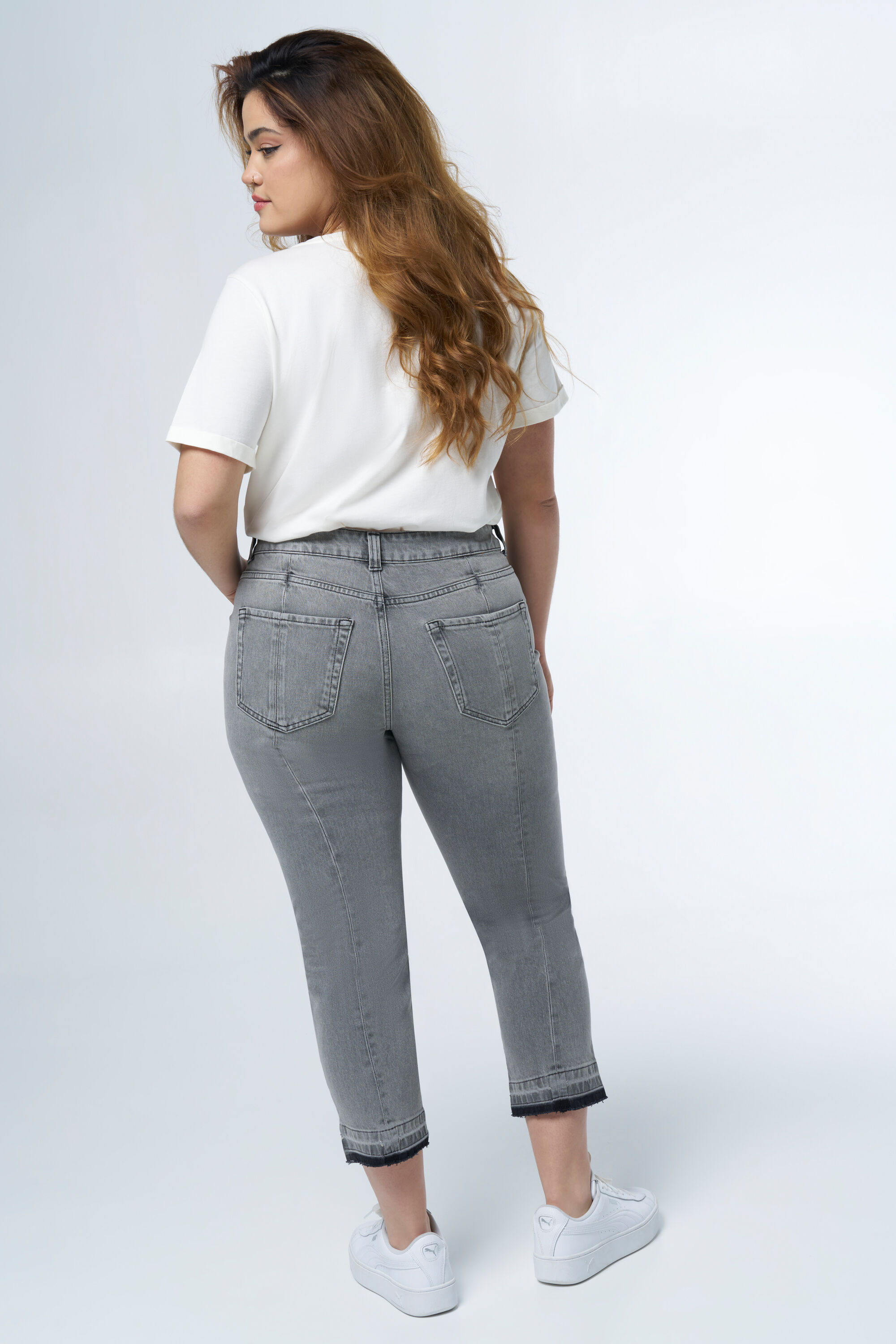 Zweifarbige Jeans mit geradem Bein image number 3