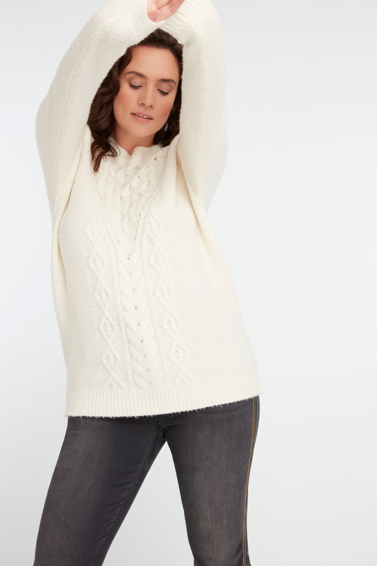 Pullover mit Zopfmuster image number 4