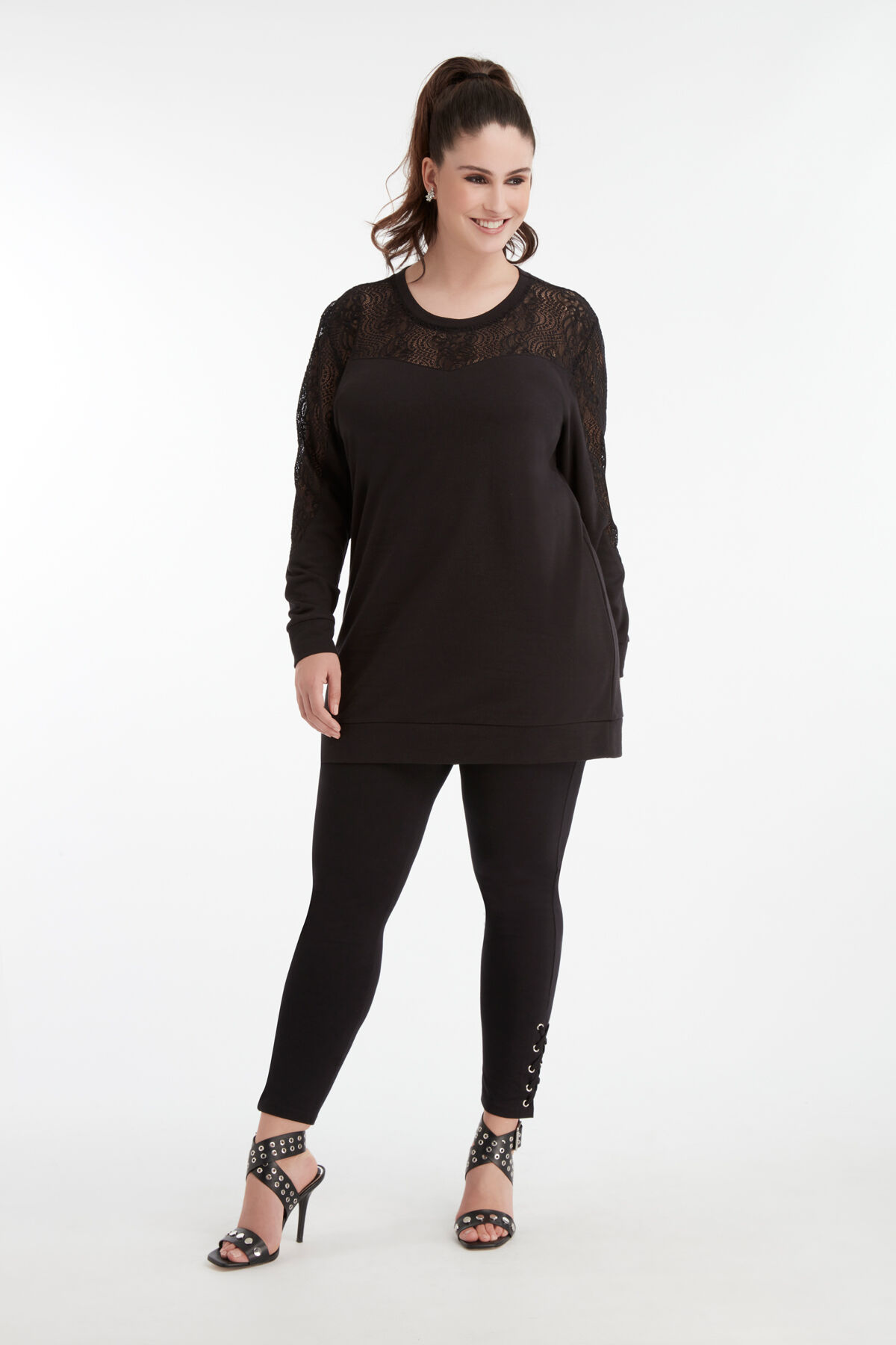 Pullover mit Spitze image number 6