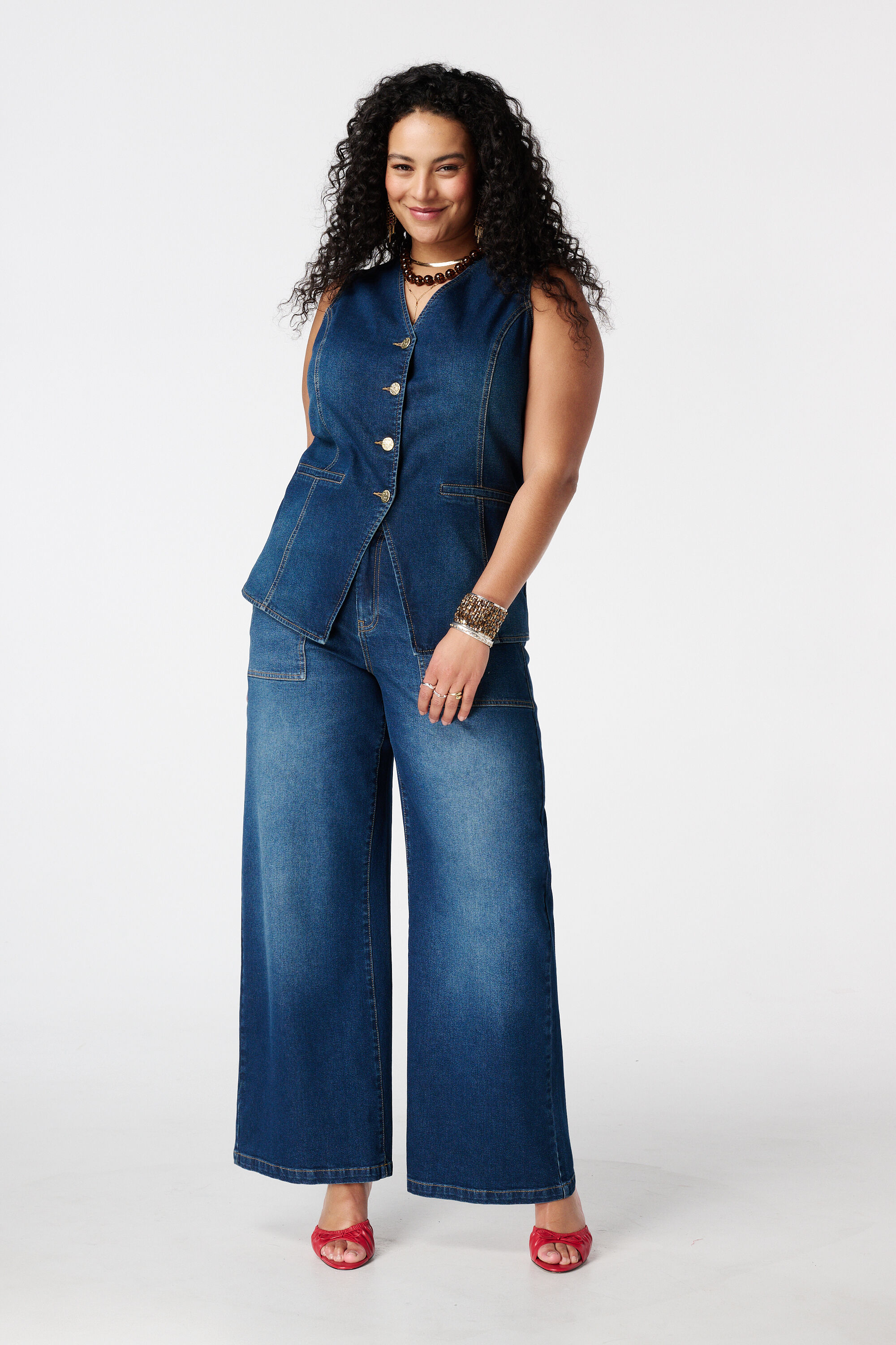 Wide Leg Jeans mit Zierkn&ouml;pfen