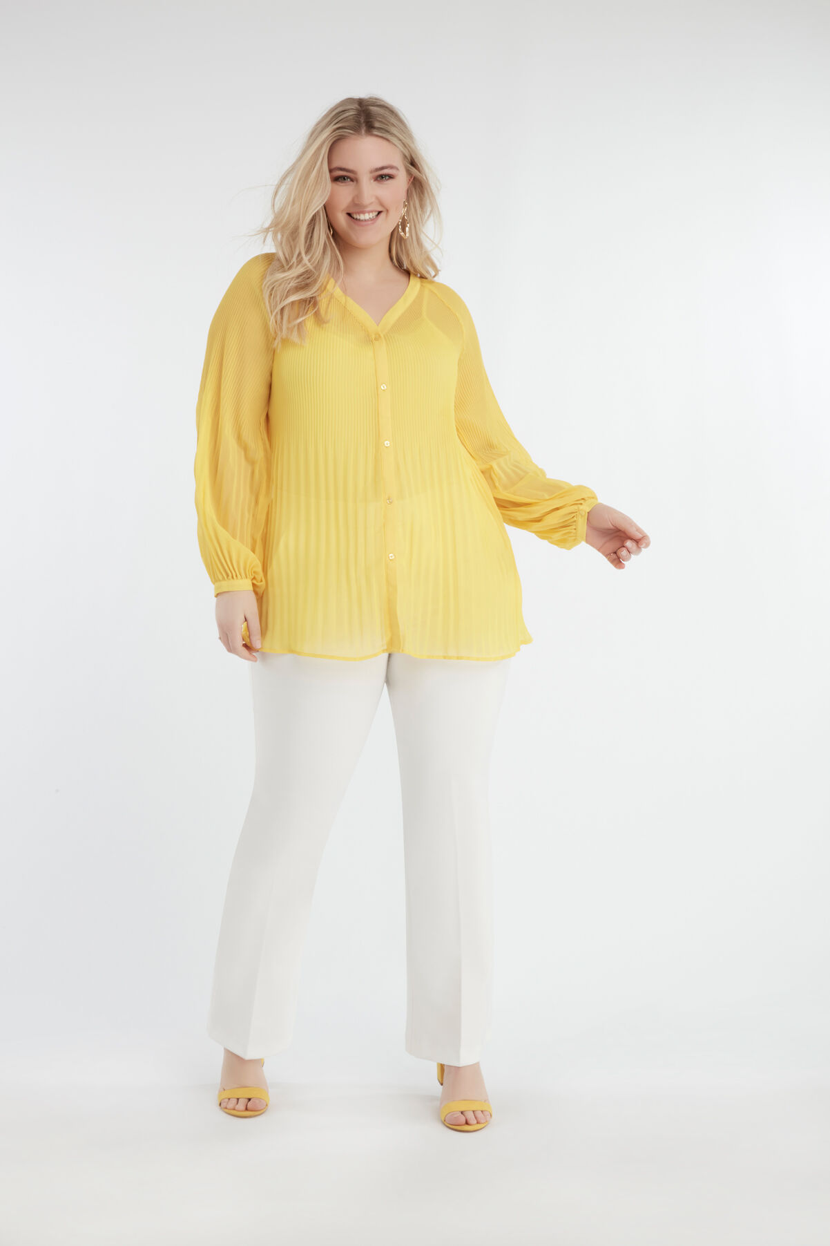 Gelbe Bluse mit Plissees image number 4