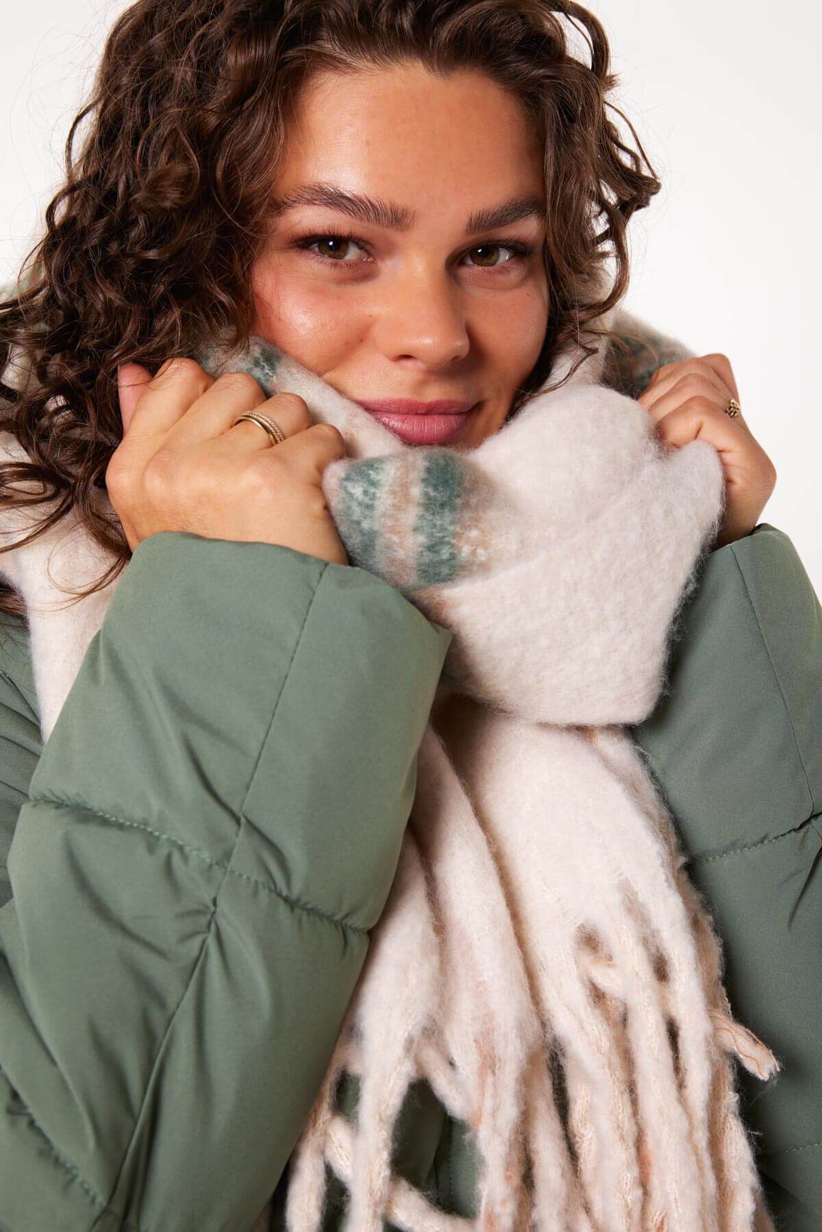 Schal mit Karomuster image number 2