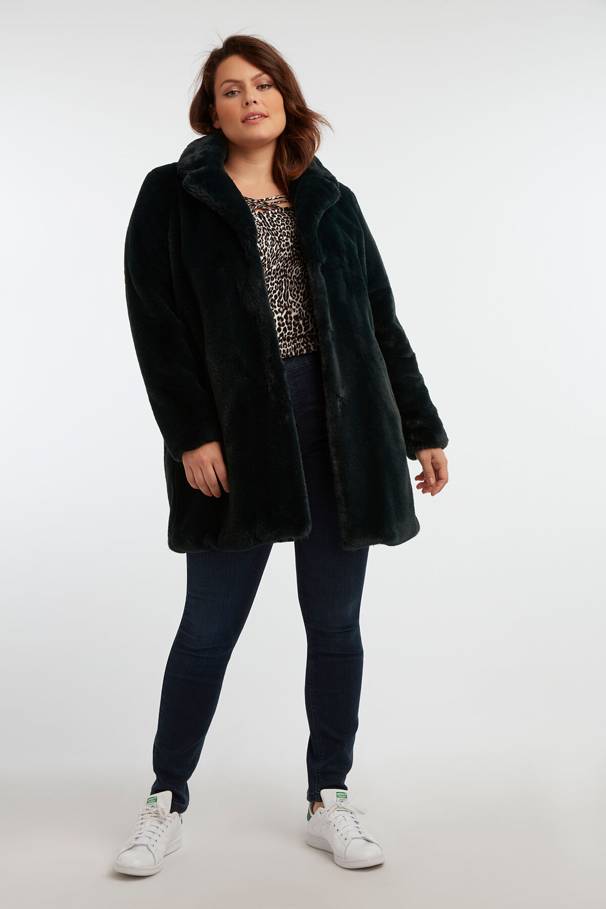 Mantel aus Kunstpelz image number 6