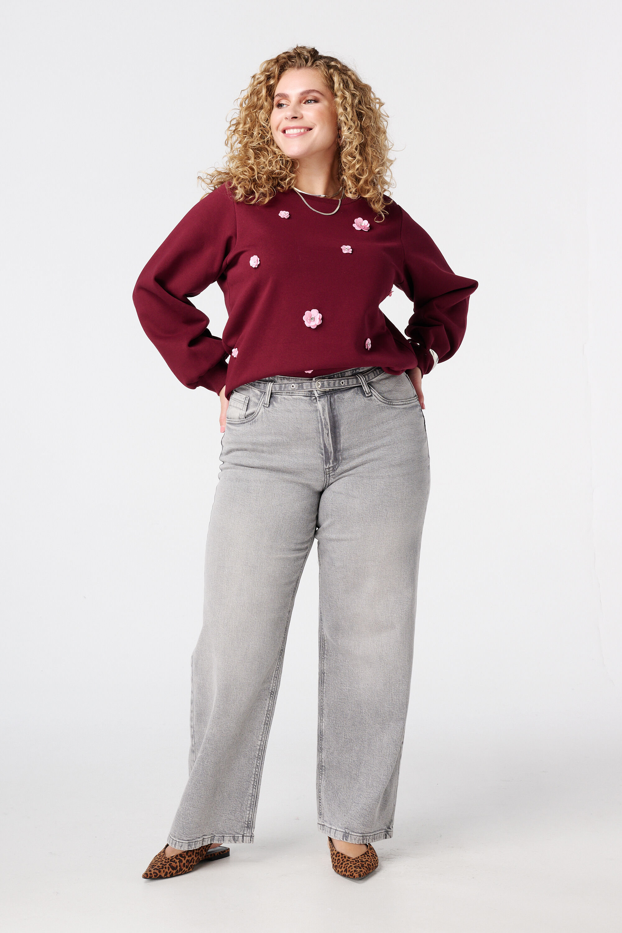 Pullover mit 3D-Blumen image number 5