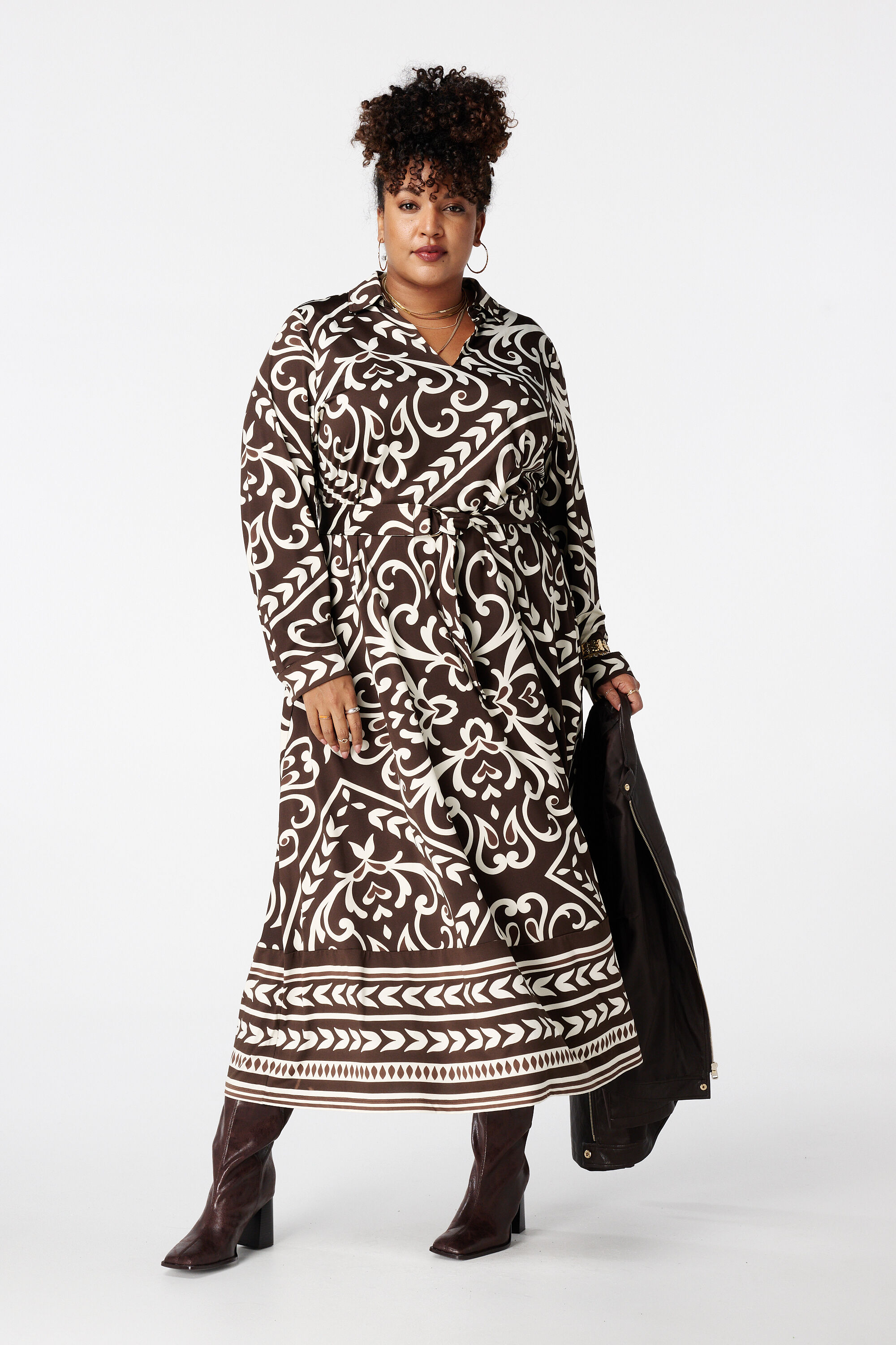 Kleid mit Paisley-Print und G&uuml;rtel