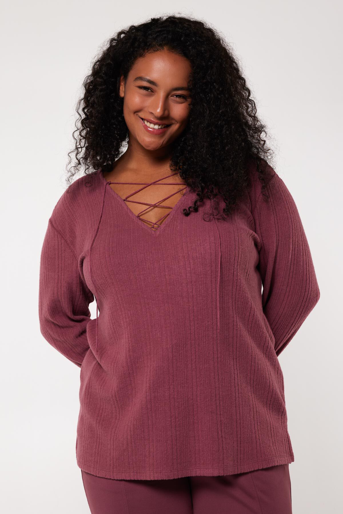 Gerade geschnittenes Top mit V-Ausschnitt  image number 5