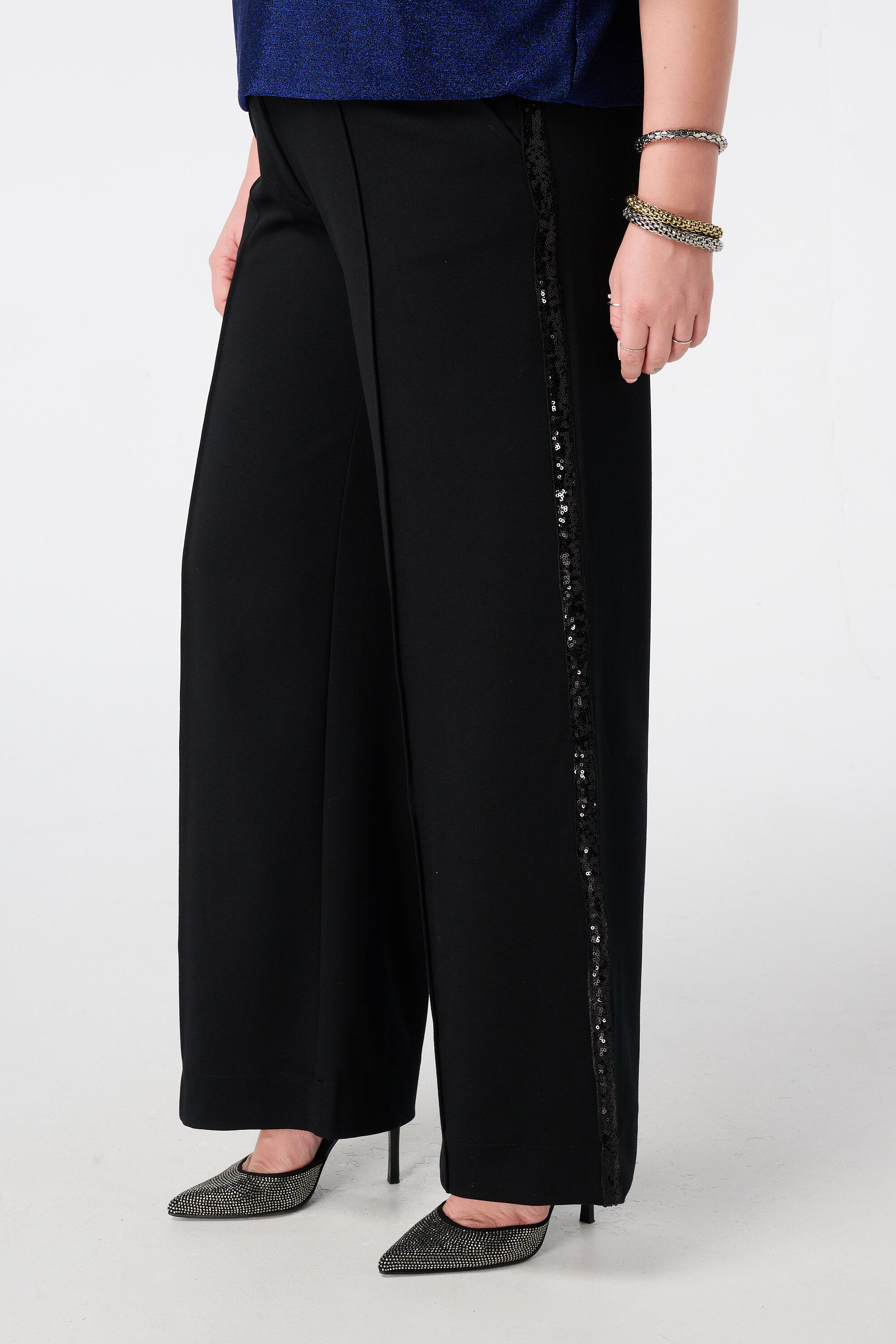 Weite Hose mit Stretch und Seitenstreifen image number 5